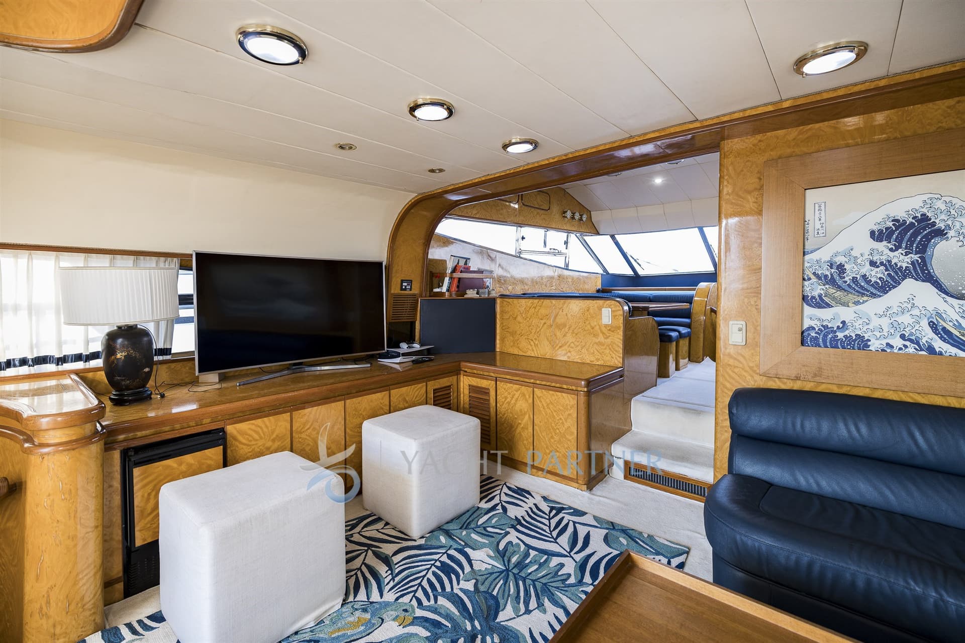 Johnson Yacht Johnson 63 - Deck View Johnson Yacht Johnson 63 - Deck View