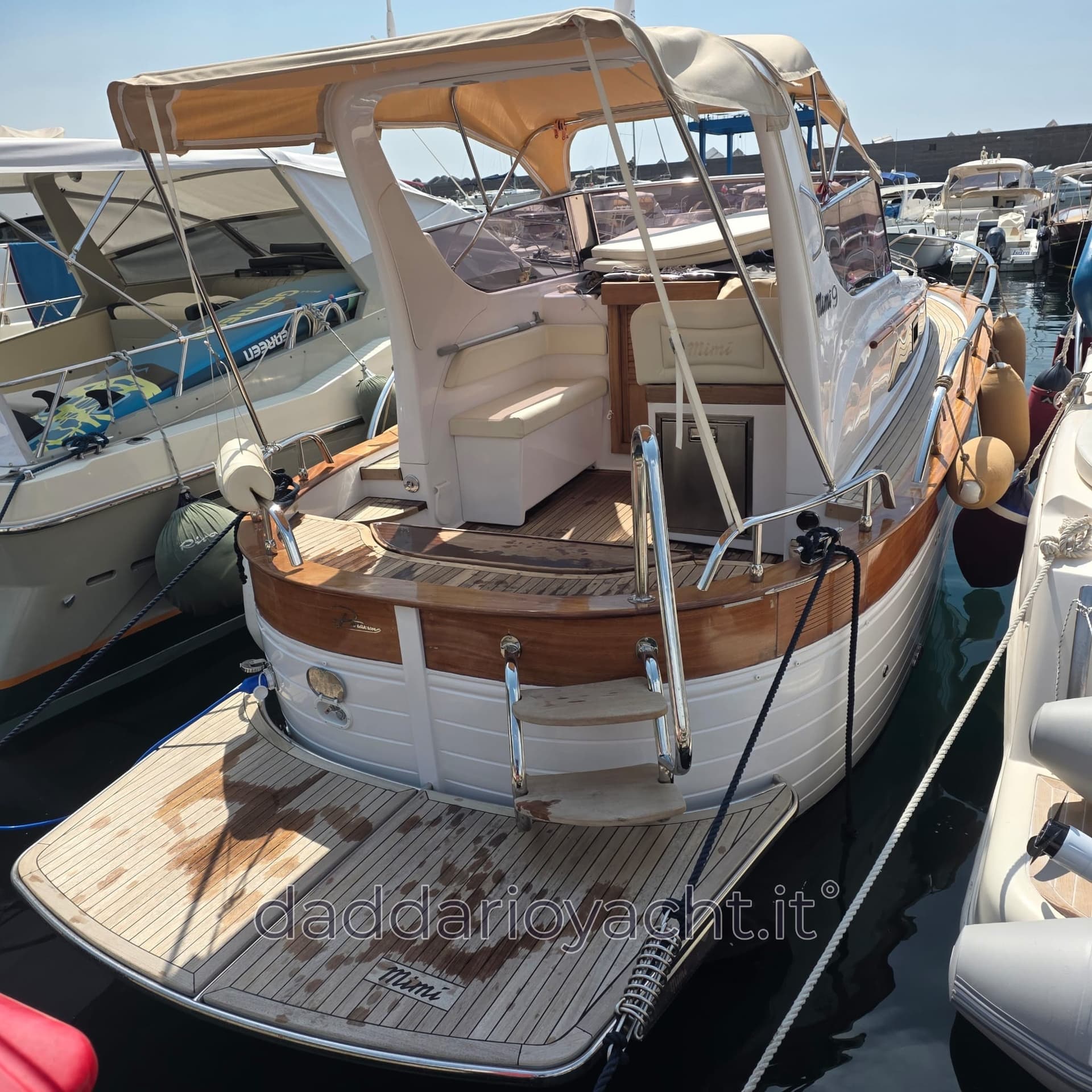 Mimì Libeccio 9 - Detail View 1 Mimì Libeccio 9 - Detail View 1