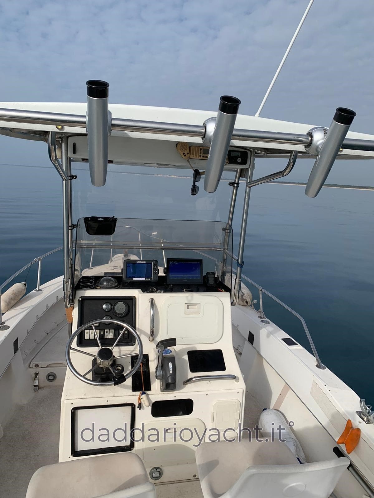 Sea Ray Laguna 17 - Deck View Sea Ray Laguna 17 - Deck View