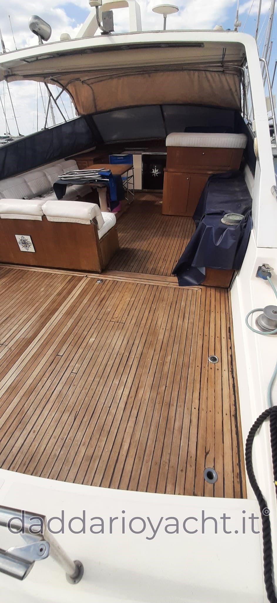 Dual Craft 56 Open - Detail View 1 Dual Craft 56 Open - Detail View 1