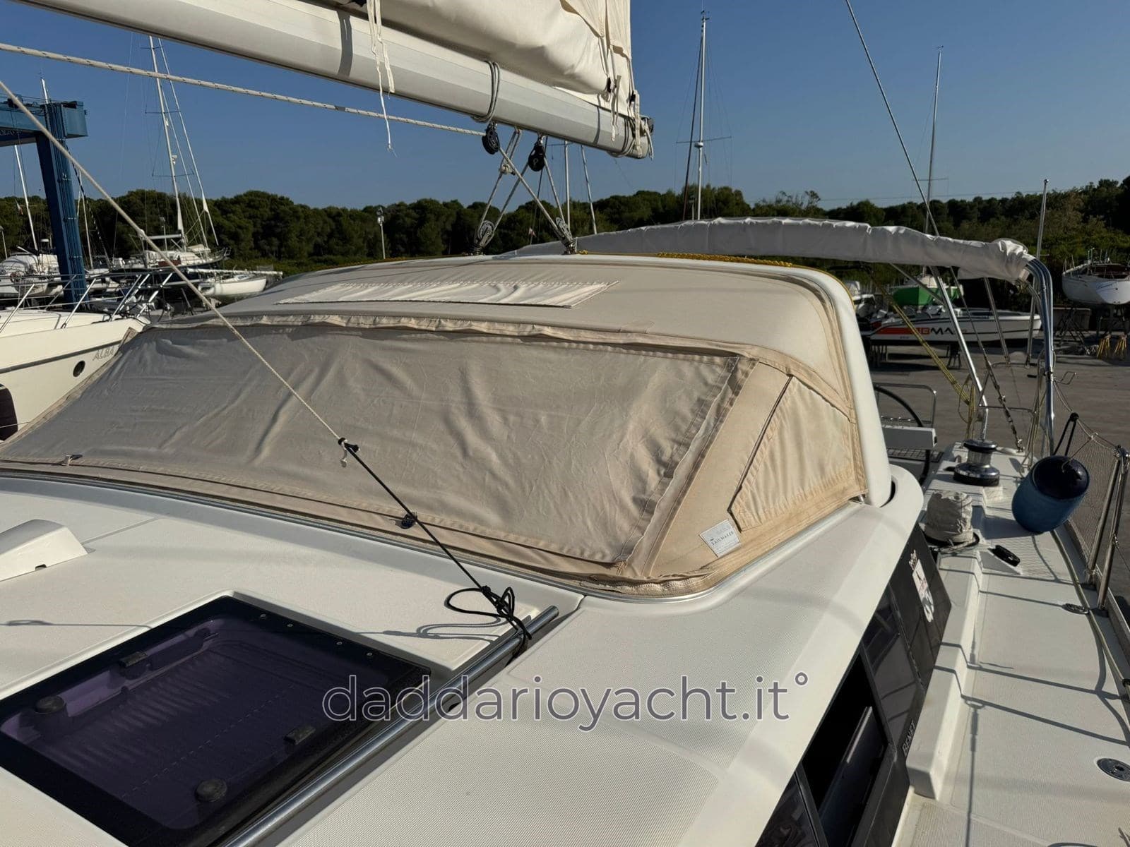 Beneteau Sense 50 - Deck View Beneteau Sense 50 - Deck View