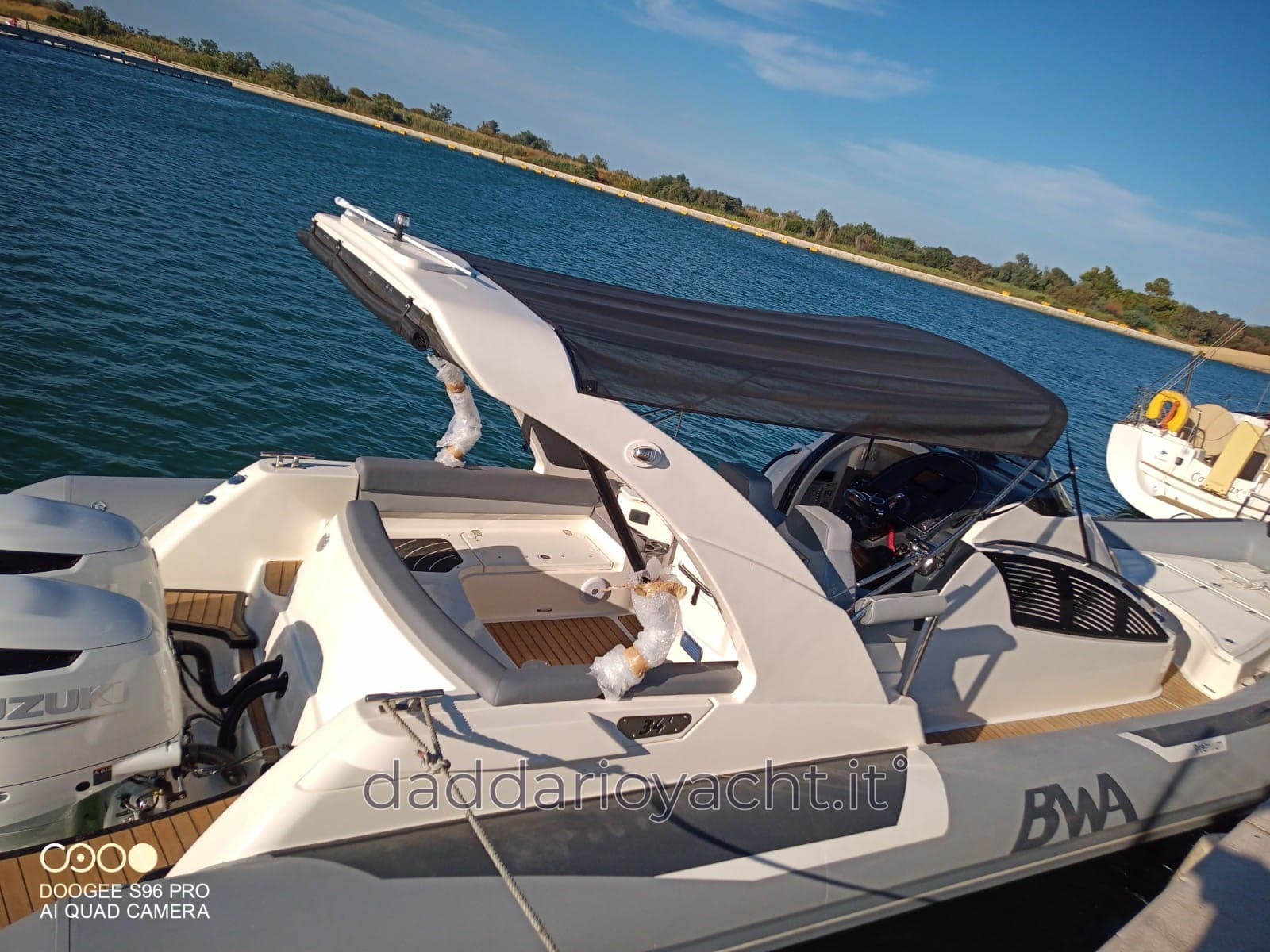 BWA 34 Premium - Deck View BWA 34 Premium - Deck View