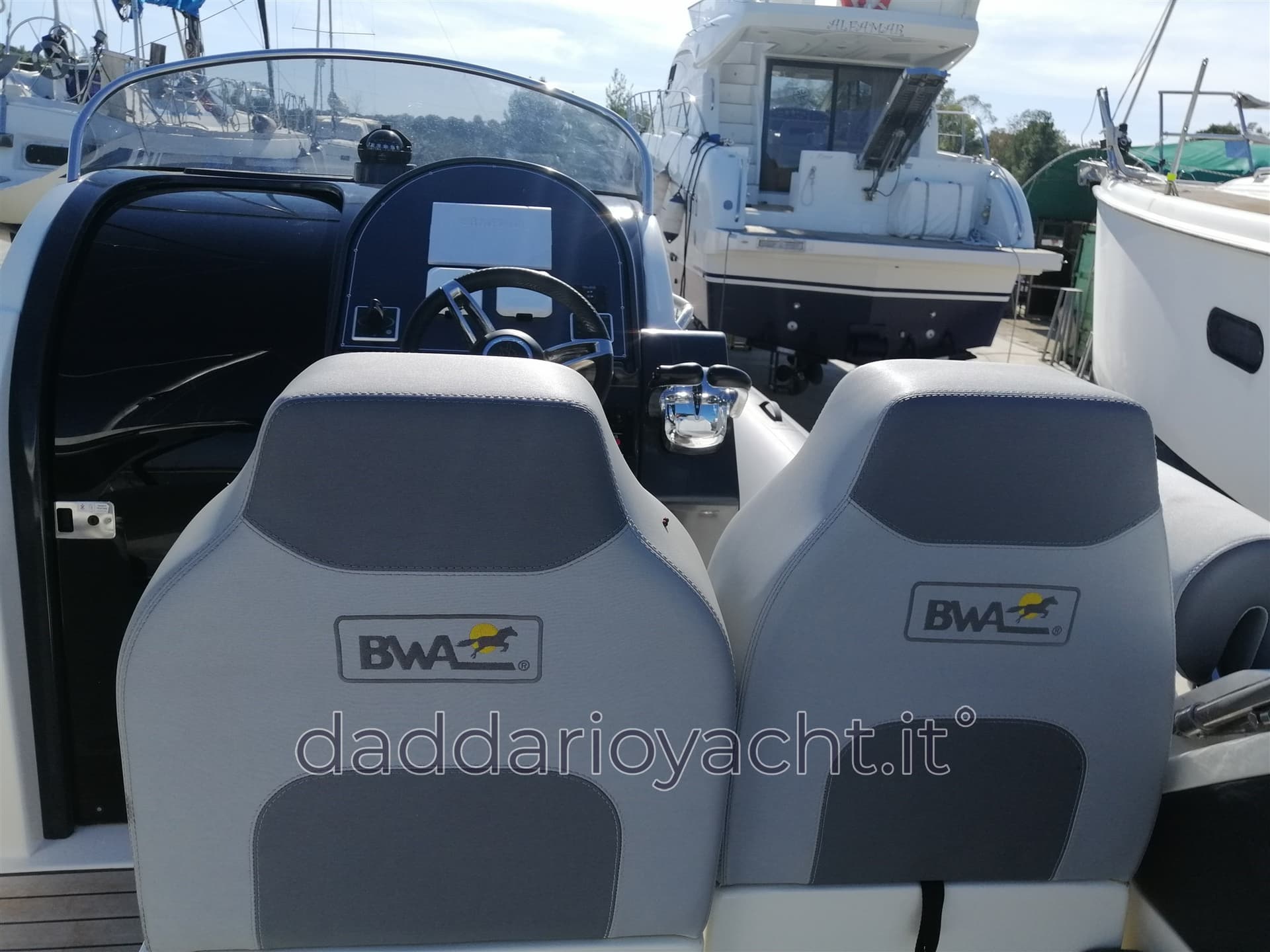 BWA 34 Premium usato - dettaglio 2