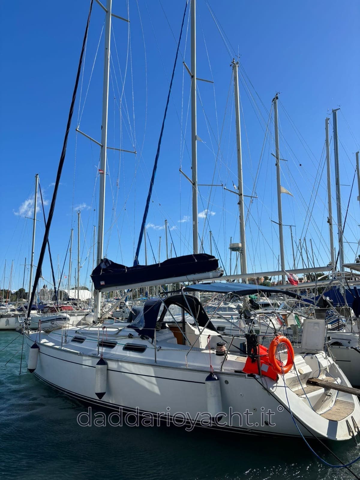 Sas-Vektor Sas Vektor 36 - Deck View Sas-Vektor Sas Vektor 36 - Deck View