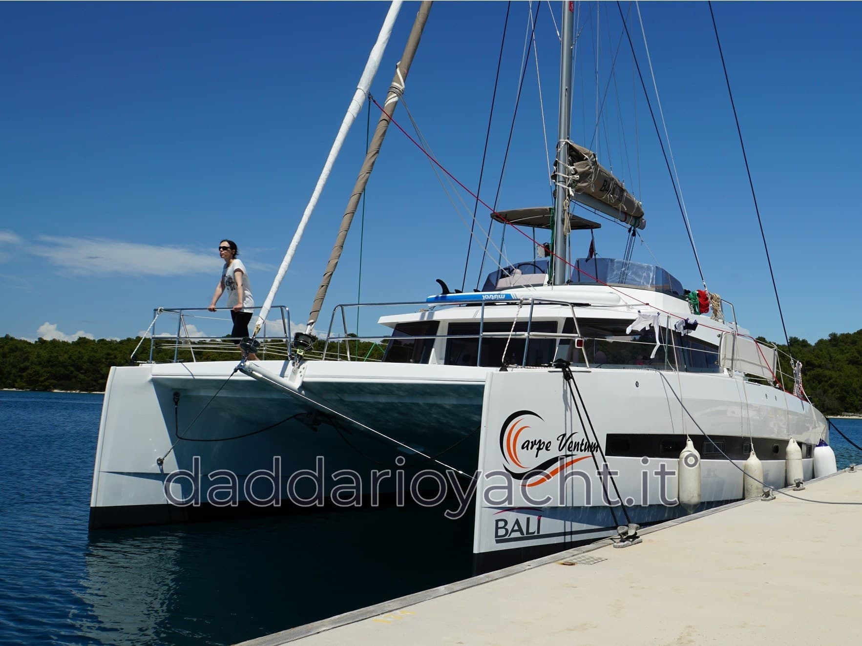 Catana Bali 4.3 - Main View Catana Bali 4.3 - Main View