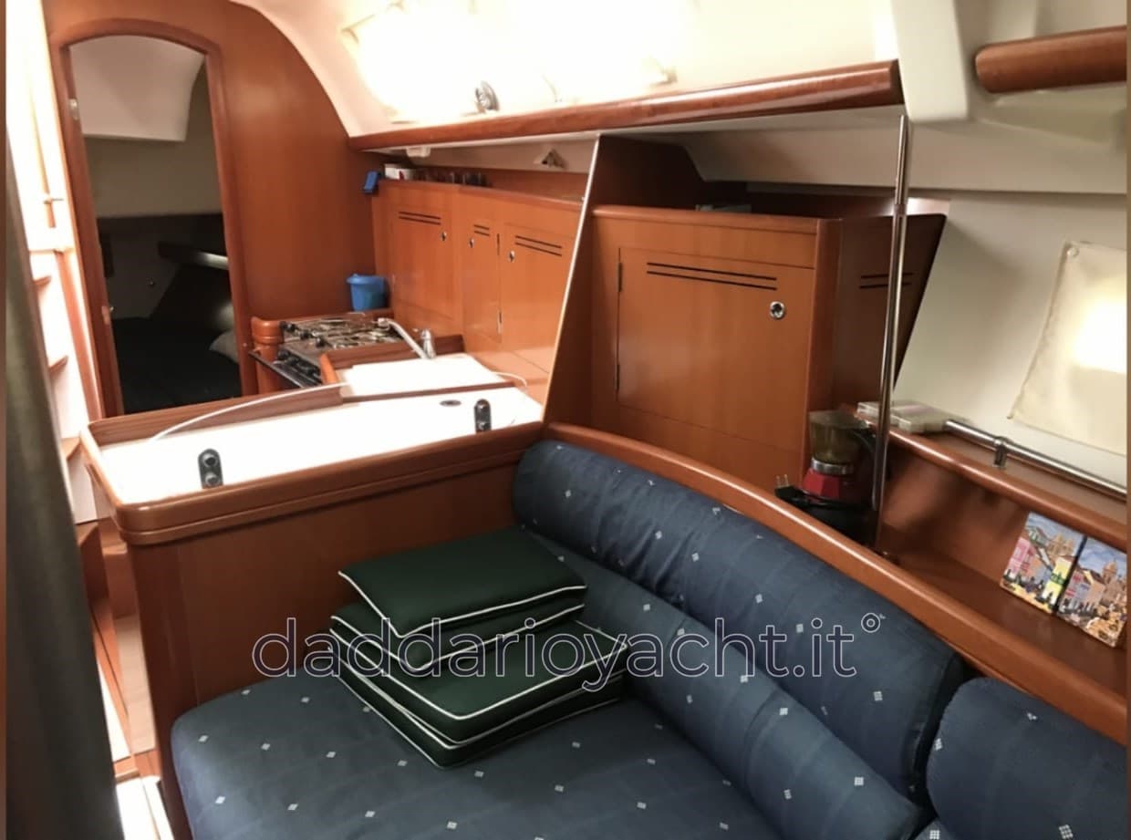 Beneteau Beneteau 343 - Interior View Beneteau Beneteau 343 - Interior View