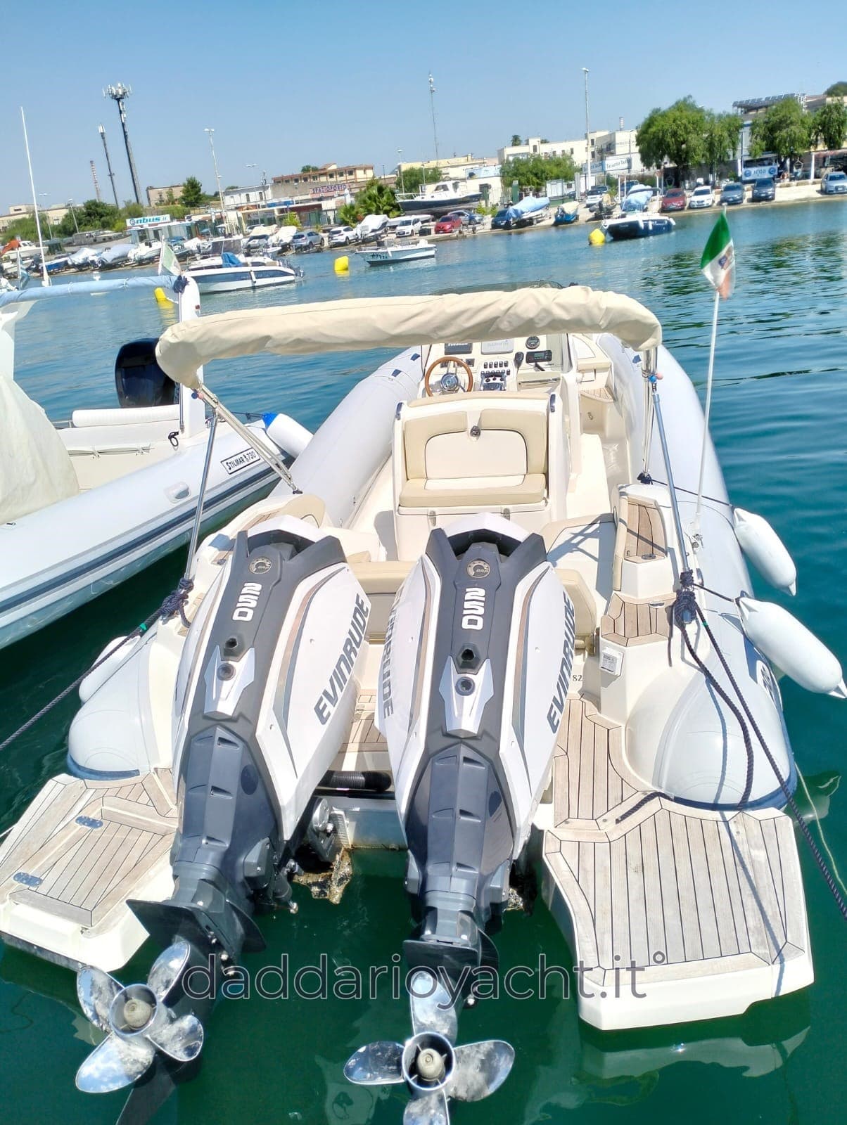 Marlin Boat 298 Fb - Deck View Marlin Boat 298 Fb - Deck View