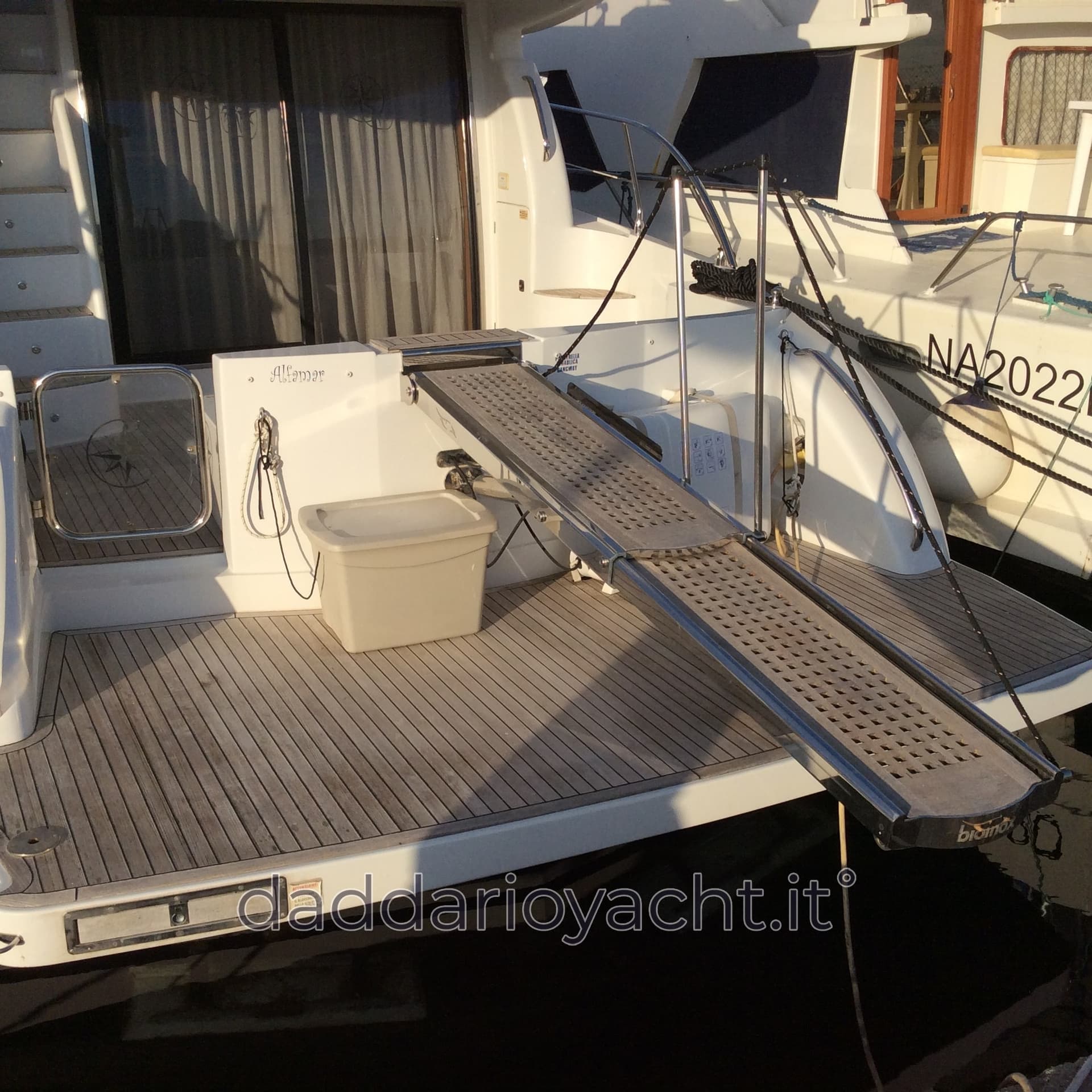 Raffaelli Compass Rose 15 M - Interior View Raffaelli Compass Rose 15 M - Interior View