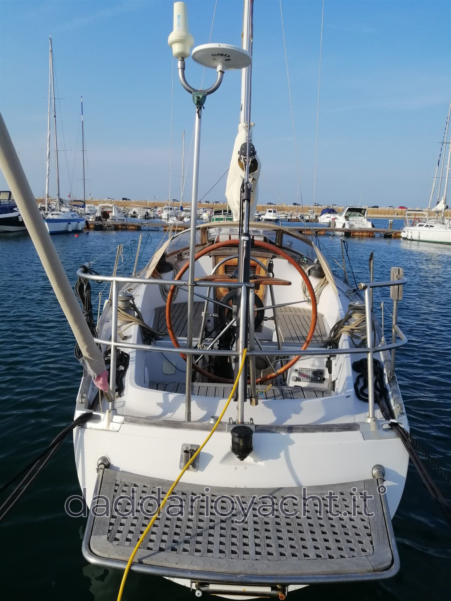 Alpa Alpa 11,50 - Deck View Alpa Alpa 11,50 - Deck View