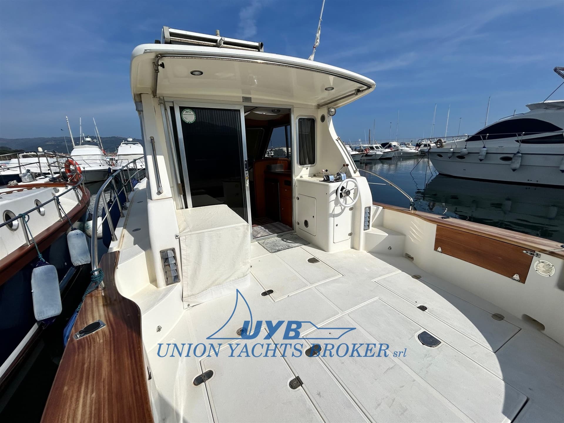 Sciallino Sciallino 34 Fisherman - Deck View Sciallino Sciallino 34 Fisherman - Deck View