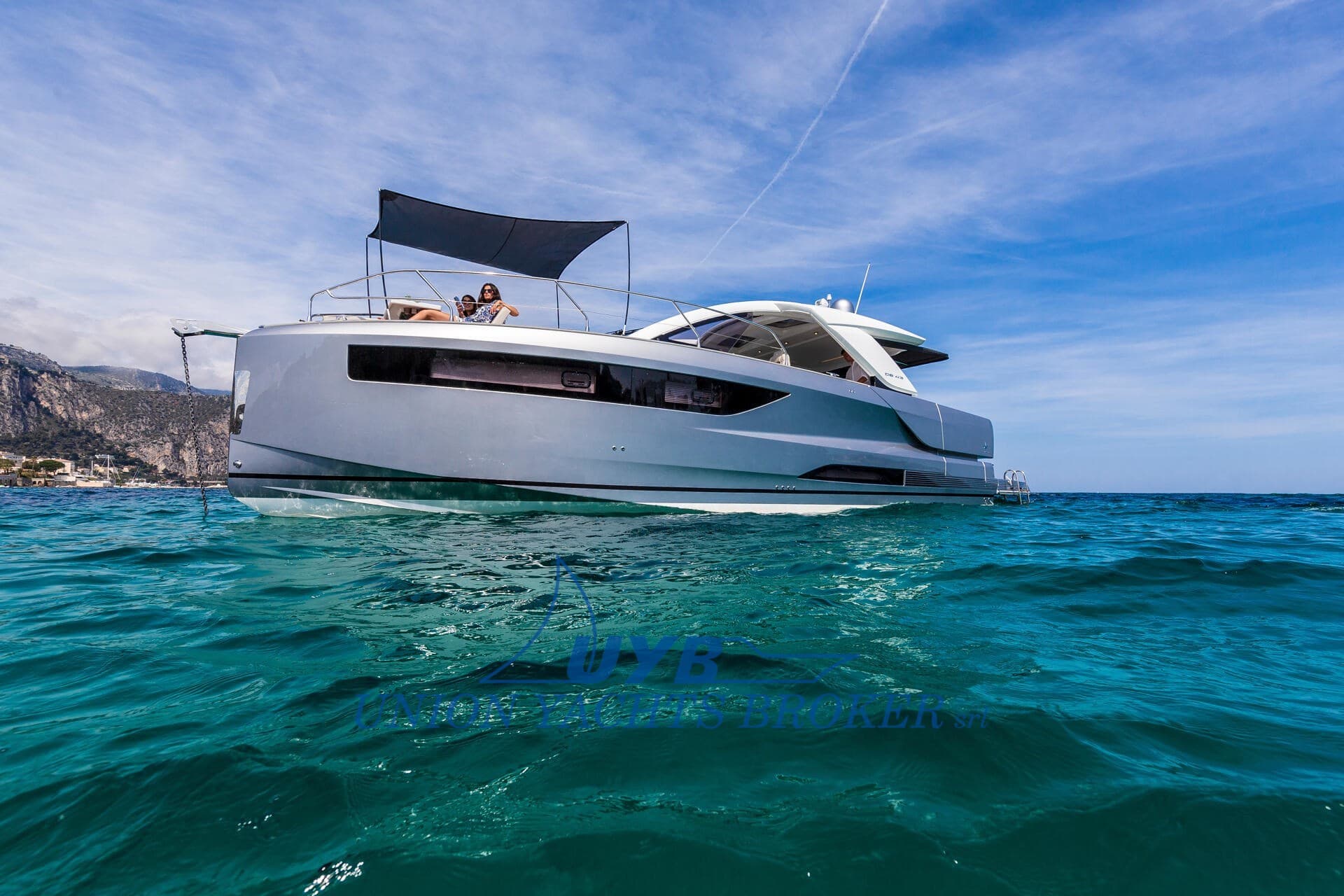 Jeanneau Db43 - Deck View Jeanneau Db43 - Deck View