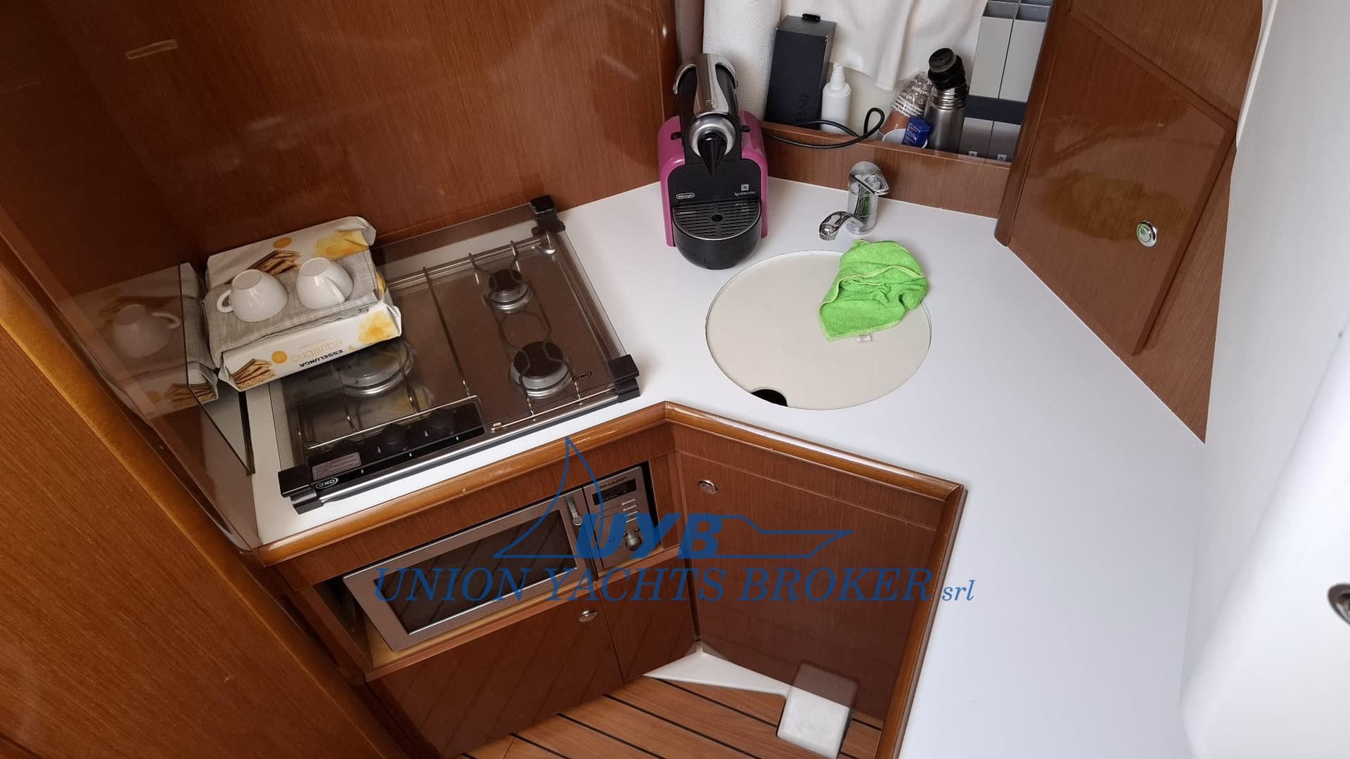 Jeanneau Prestige 32 Fly usato - foto hero 13