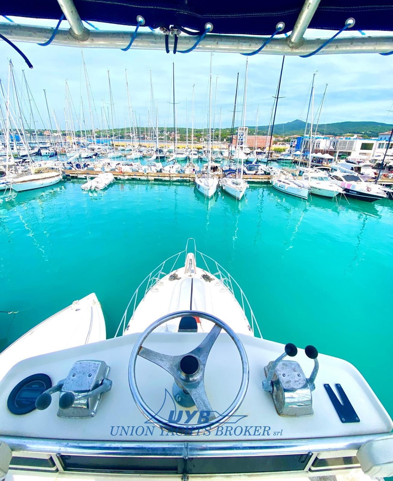 Hatteras 41 Convertible d'occasion - détail 3