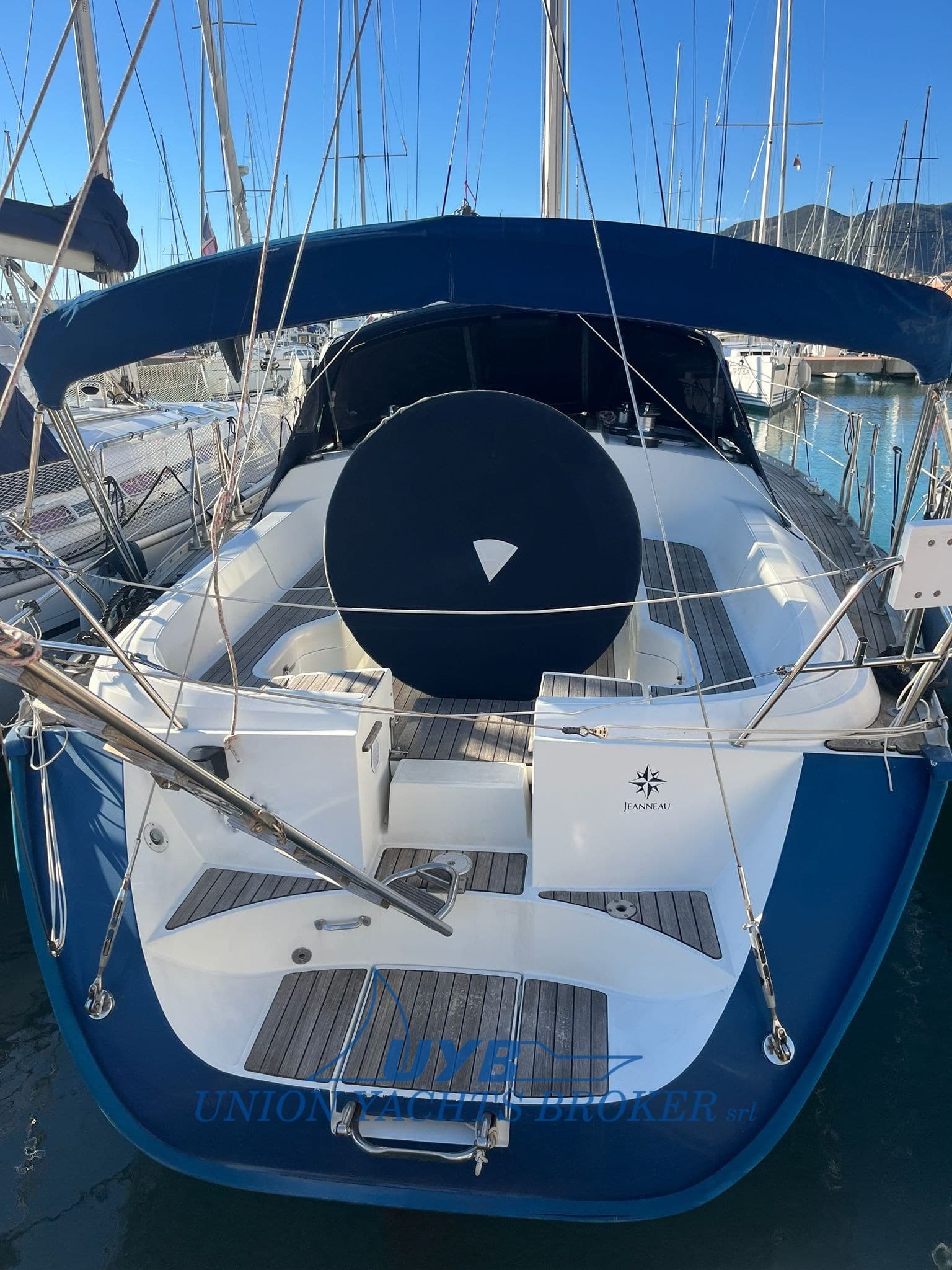 Jeanneau Sun Odyssey 42.2 used - detail 1