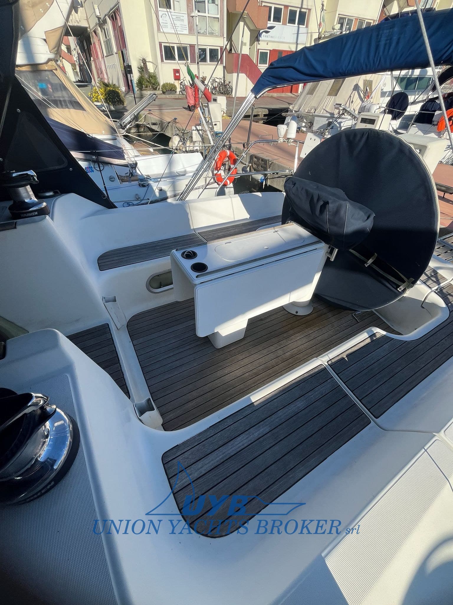 Jeanneau Sun Odyssey 42.2 used - detail 4