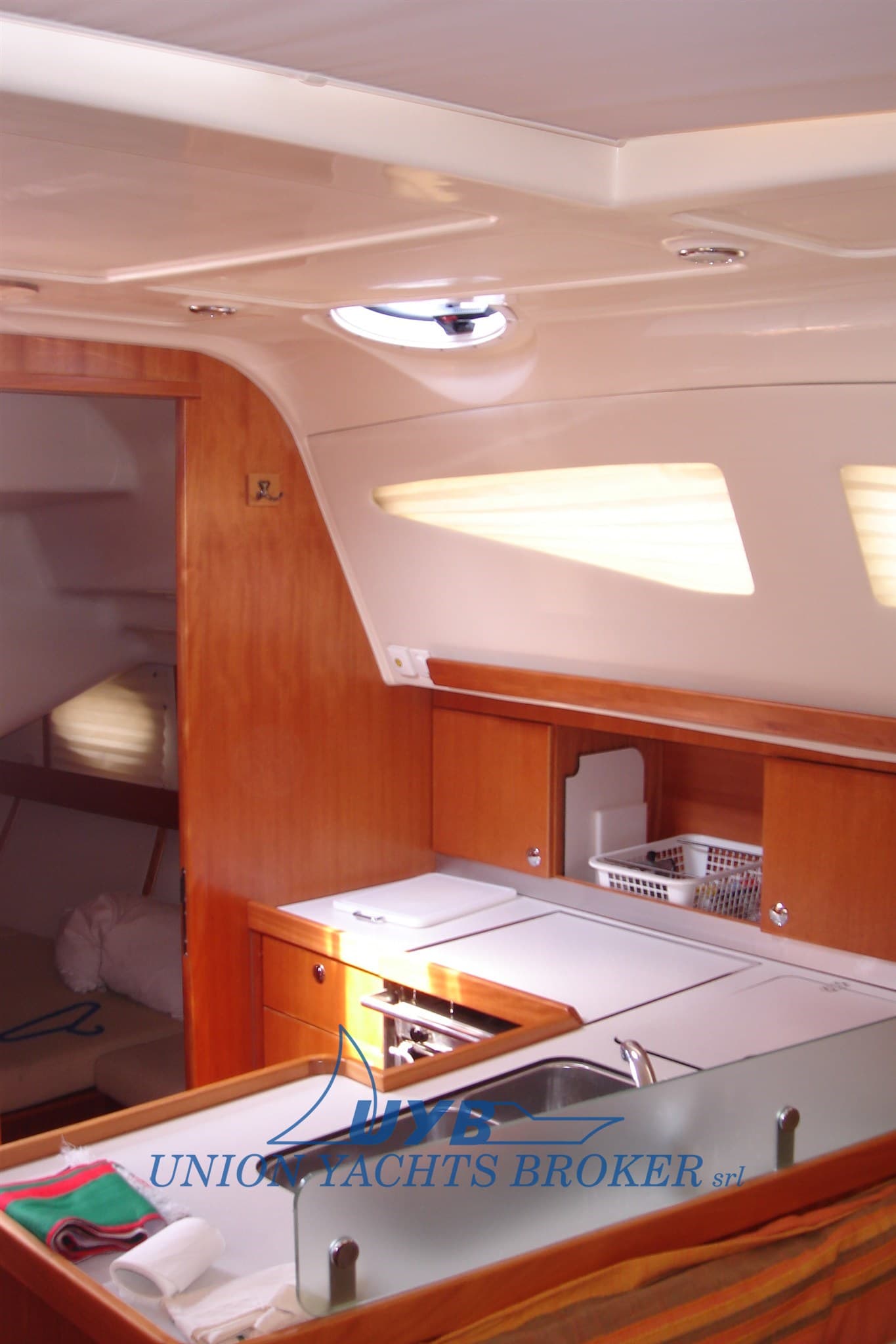 Elan Line Elan 384 Impression - Deck View Elan Line Elan 384 Impression - Deck View