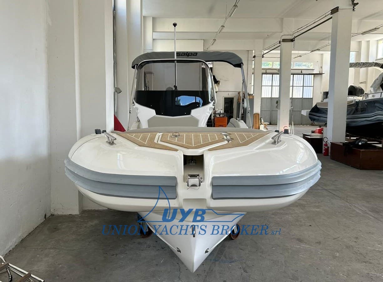 Salpa Soleil 20 - Interior View Salpa Soleil 20 - Interior View