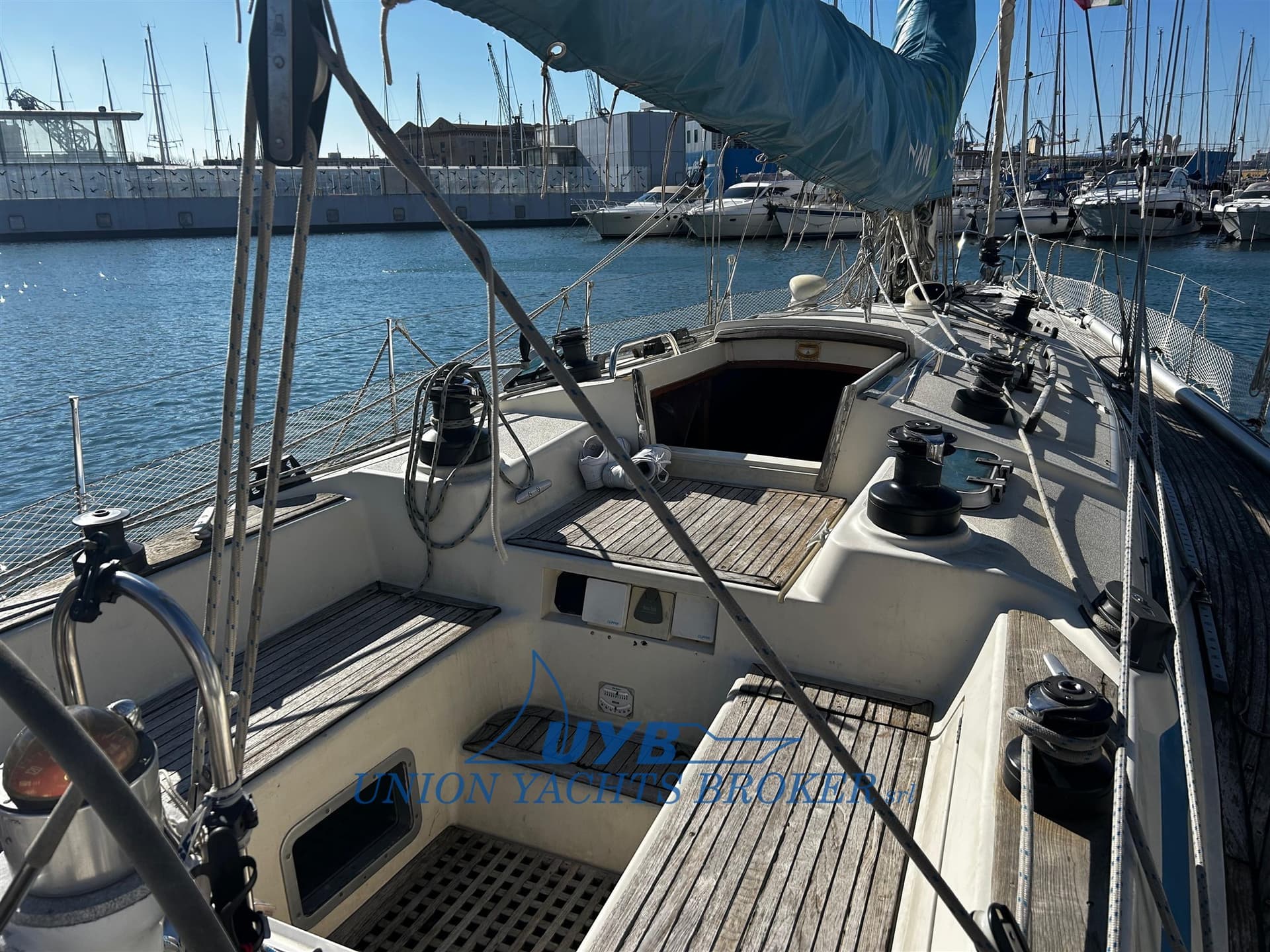 Marine Projects Sigma 41 Classic Performance Cruiser - Deck View Marine Projects Sigma 41 Classic Performance Cruiser - Deck View