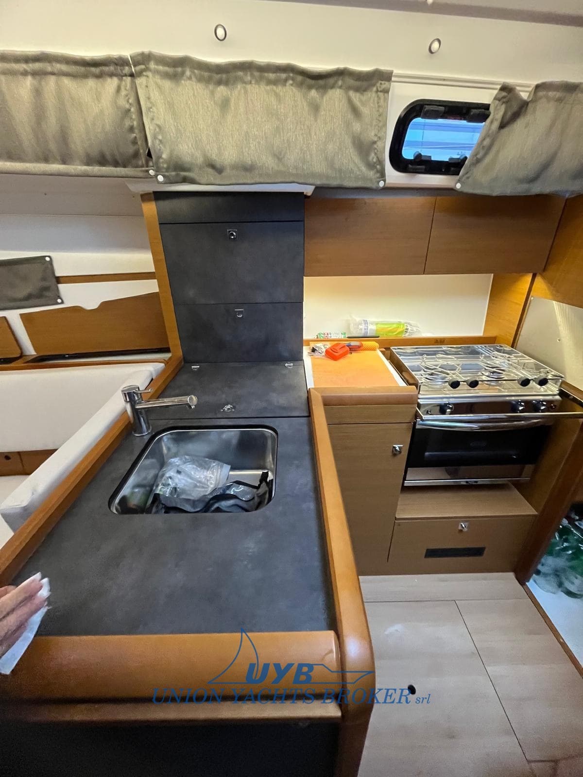 Jeanneau SUN ODYSSEY 349 usato - foto hero 8