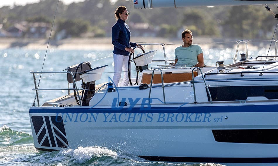 Dufour Yachts Dufour 37 - Detail View 1 Dufour Yachts Dufour 37 - Detail View 1