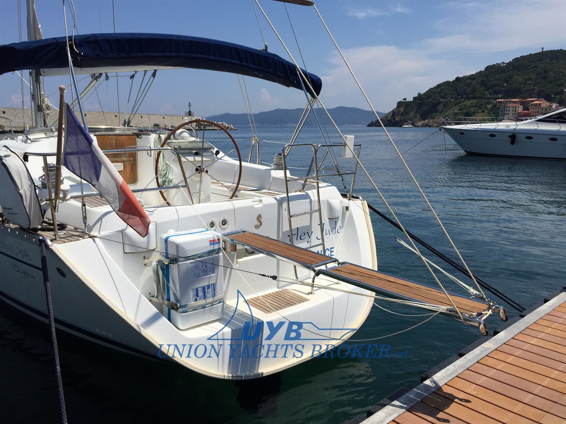 Beneteau Oceanis 393 used - detail 2