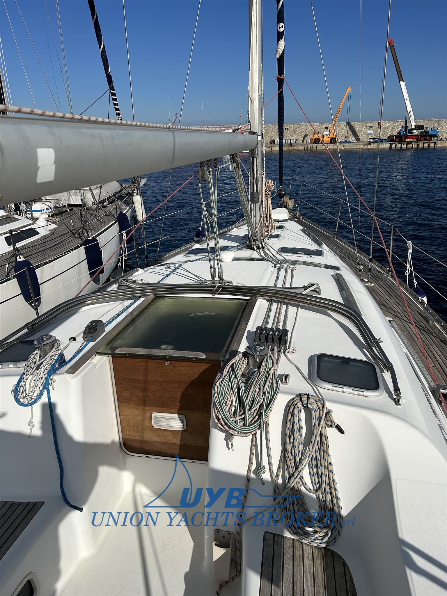 Beneteau Oceanis 393 used - detail 3