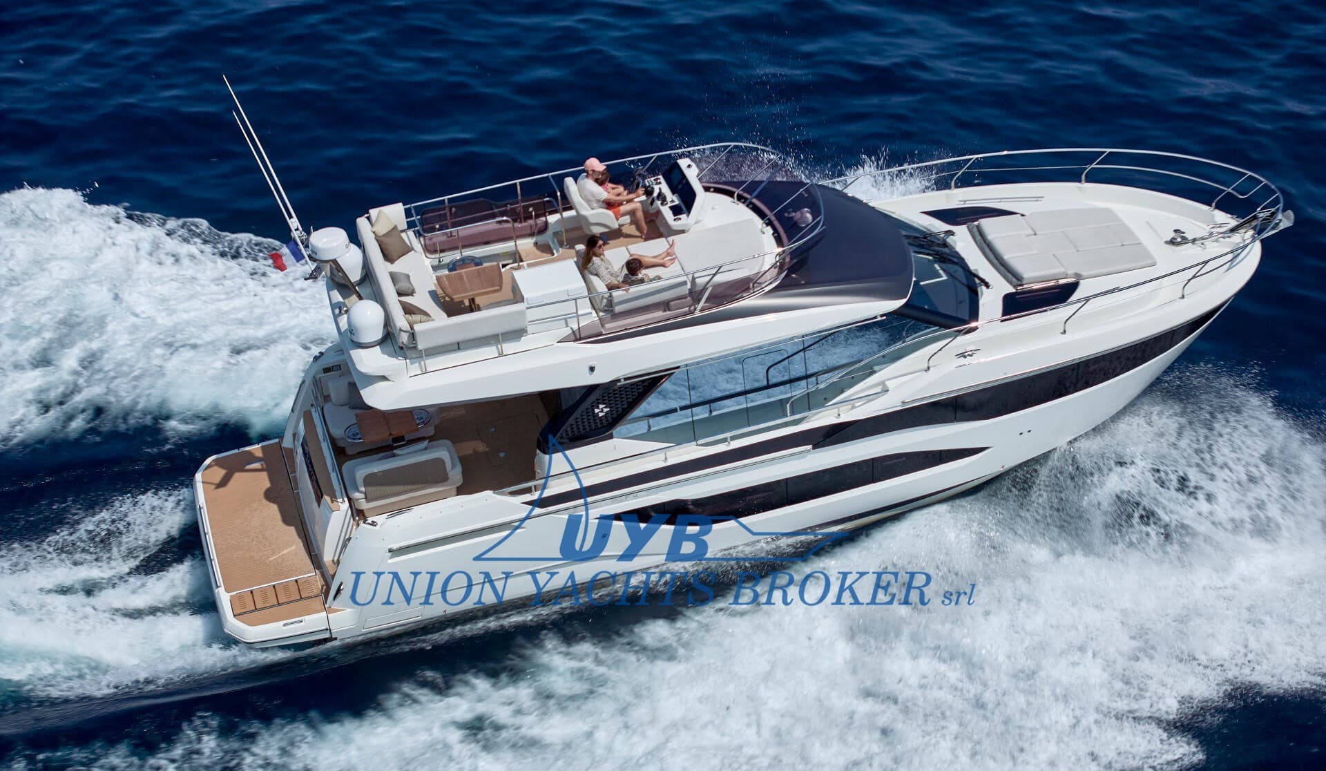 Prestige F 4.9 - Main View Prestige F 4.9 - Main View