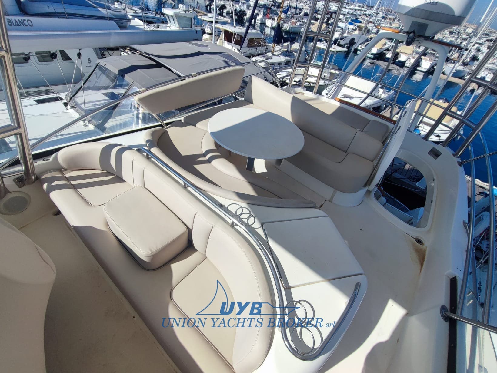 Jeanneau Prestige 46 Fly - Interior View Jeanneau Prestige 46 Fly - Interior View