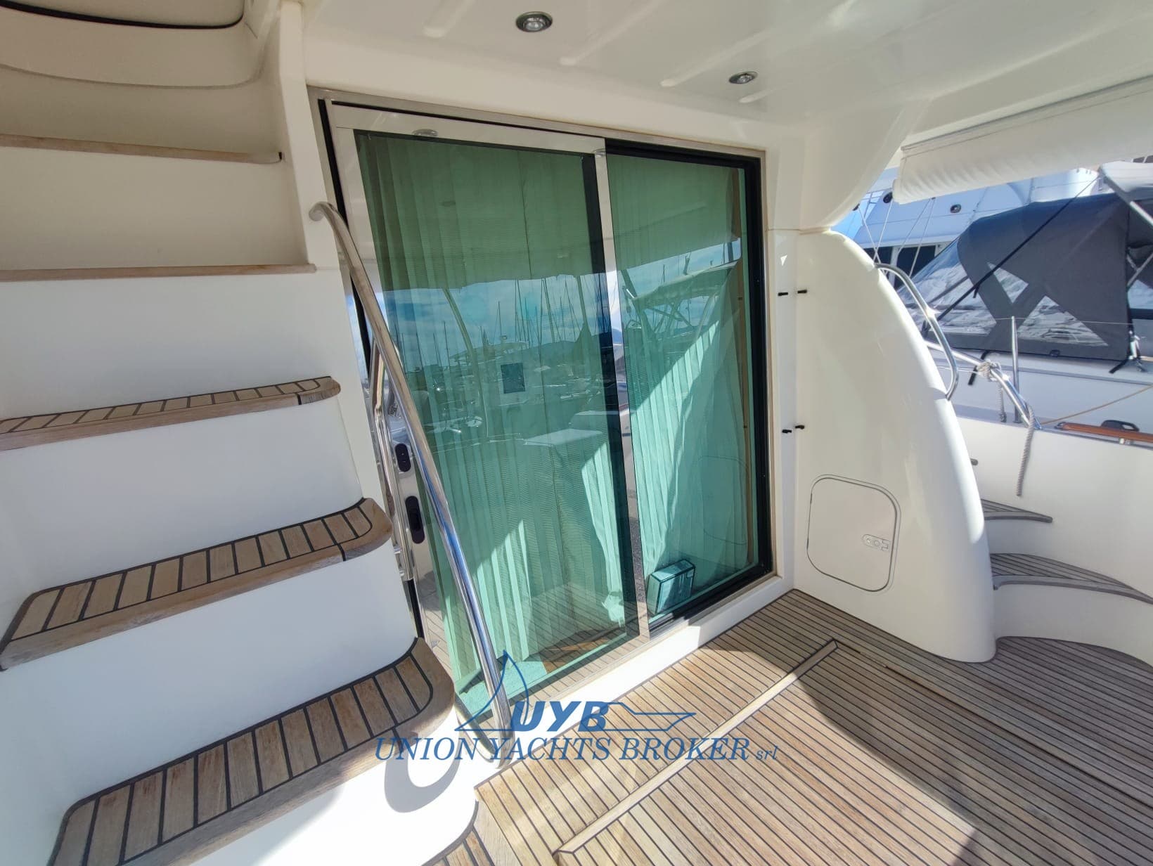 Jeanneau Prestige 46 Fly d'occasion - image hero 5