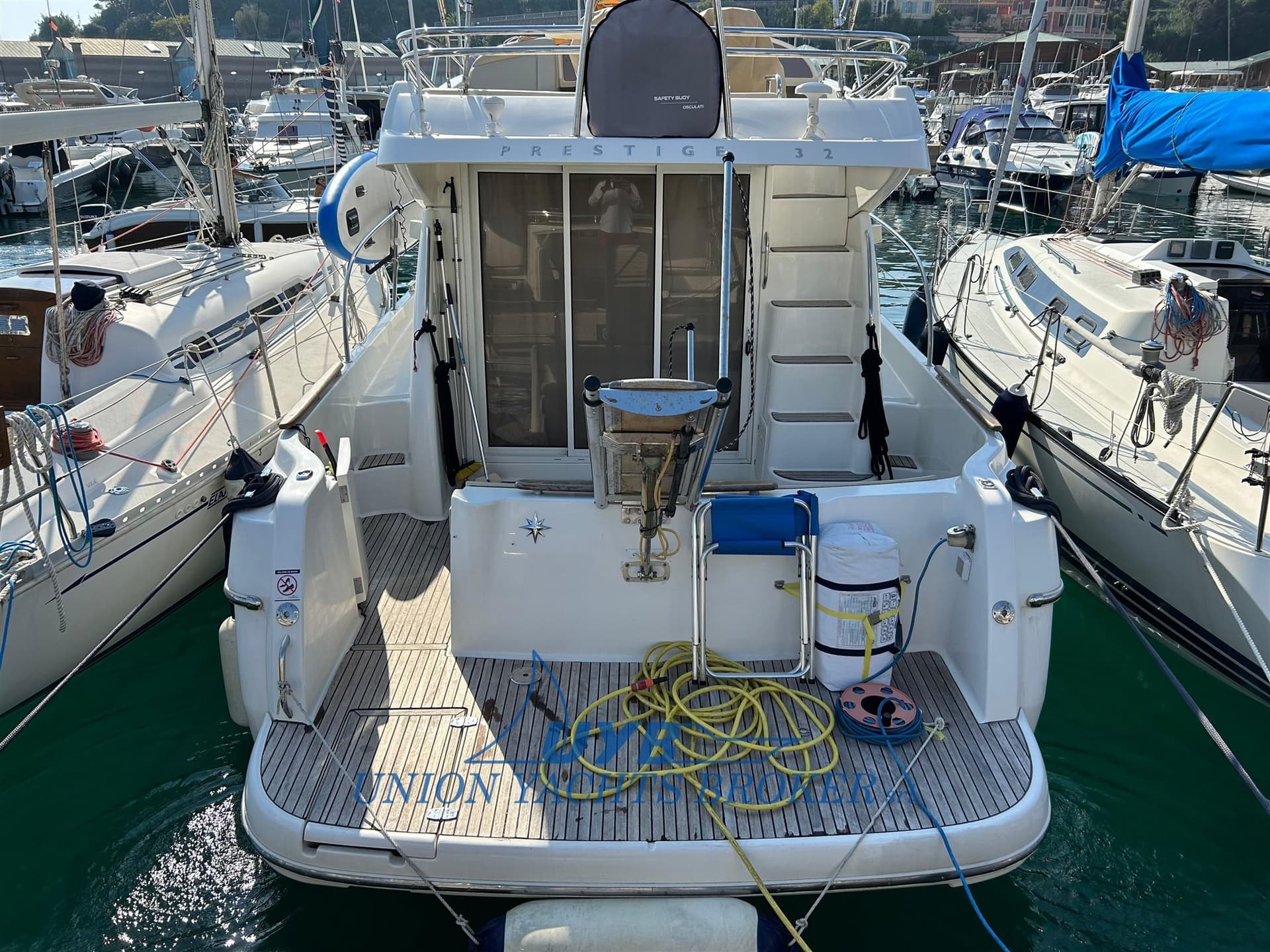 Prestige 32 - Interior View Prestige 32 - Interior View