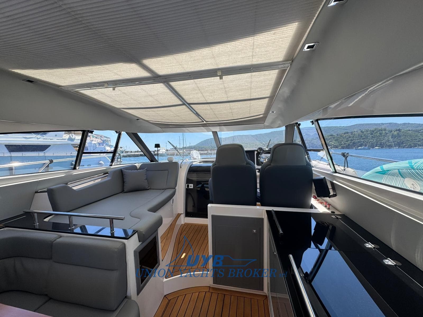 Elan Marine ELAN 48 POWER usato - foto hero 6
