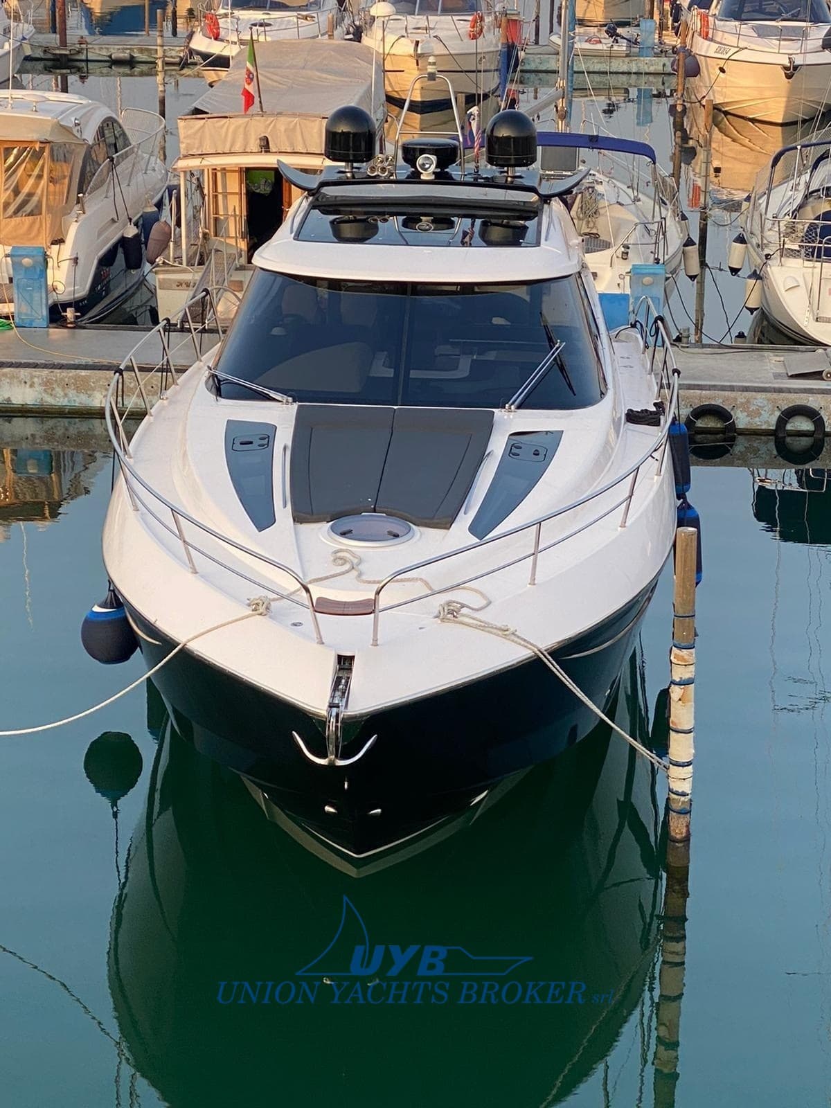 Elan Marine Elan 48 Power used - detail 2