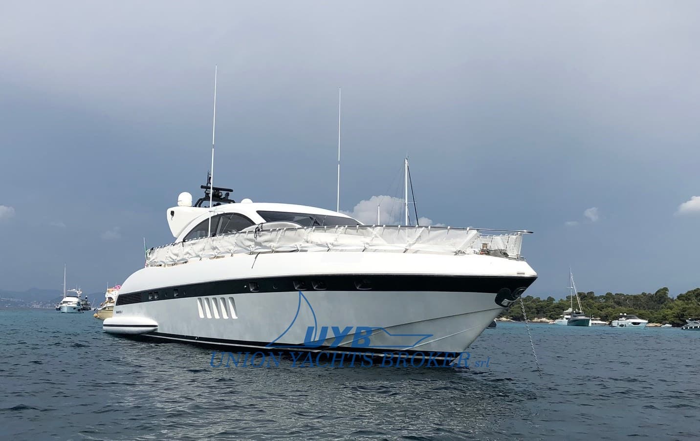 Overmarine Mangusta 72 Open usato - dettaglio 2
