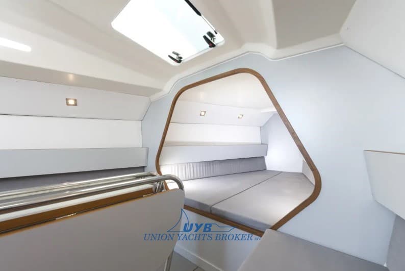 Italia Yachts Italia 9.98 Fuoriserie - Deck View Italia Yachts Italia 9.98 Fuoriserie - Deck View