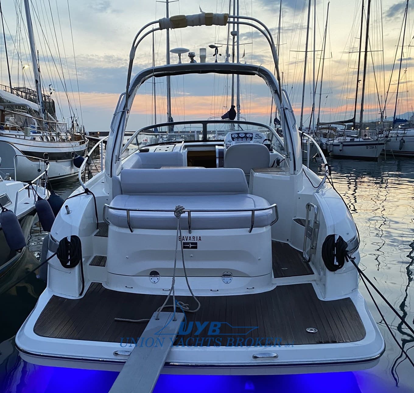 Bavaria 28 Sport - Deck View Bavaria 28 Sport - Deck View