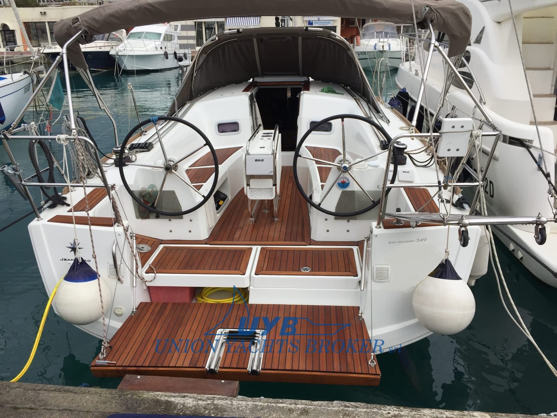 Jeanneau Sun Odyssey 349 - Detail View 1 Jeanneau Sun Odyssey 349 - Detail View 1