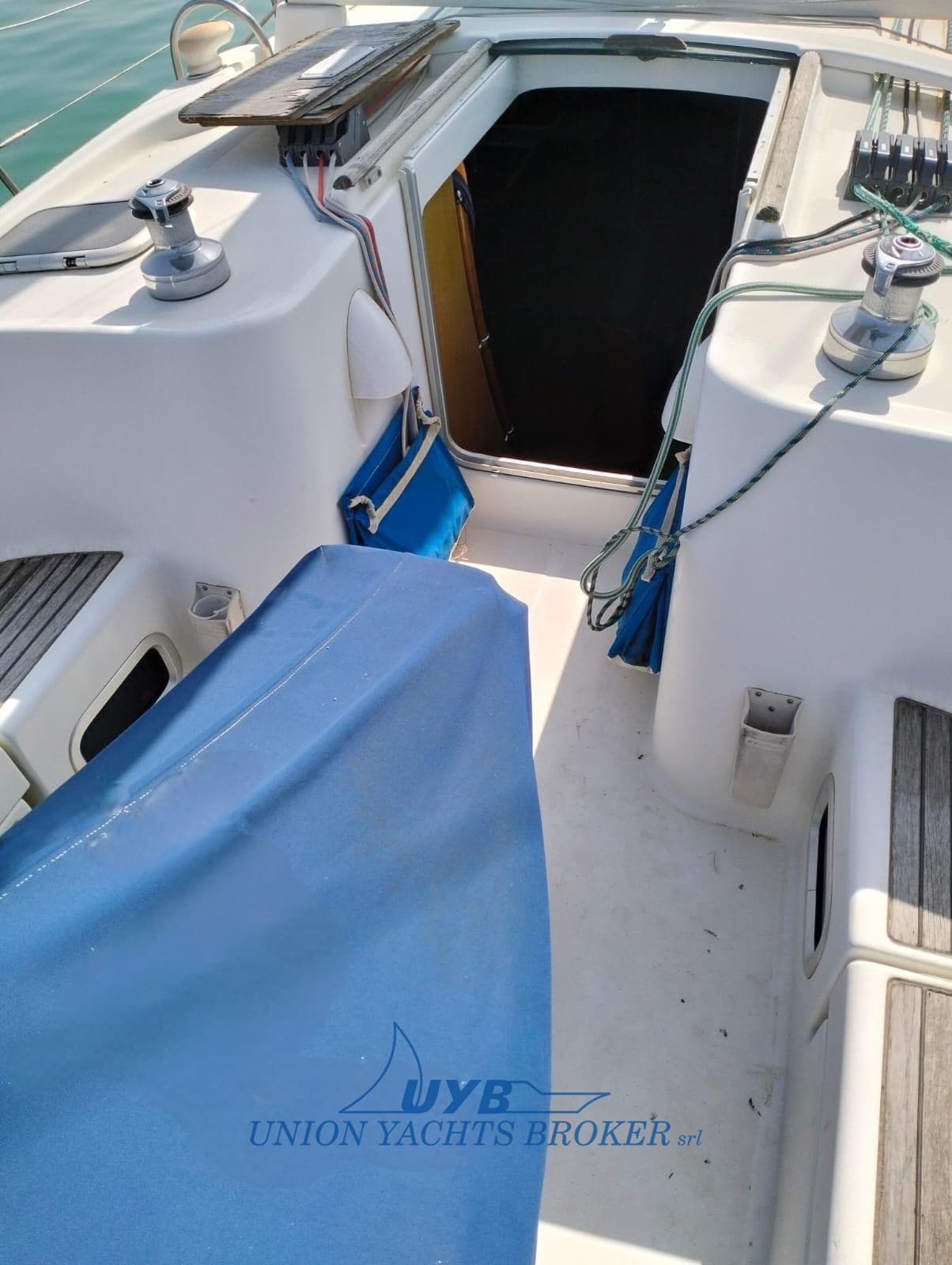 Beneteau Oceanis 411 usato - foto hero 6