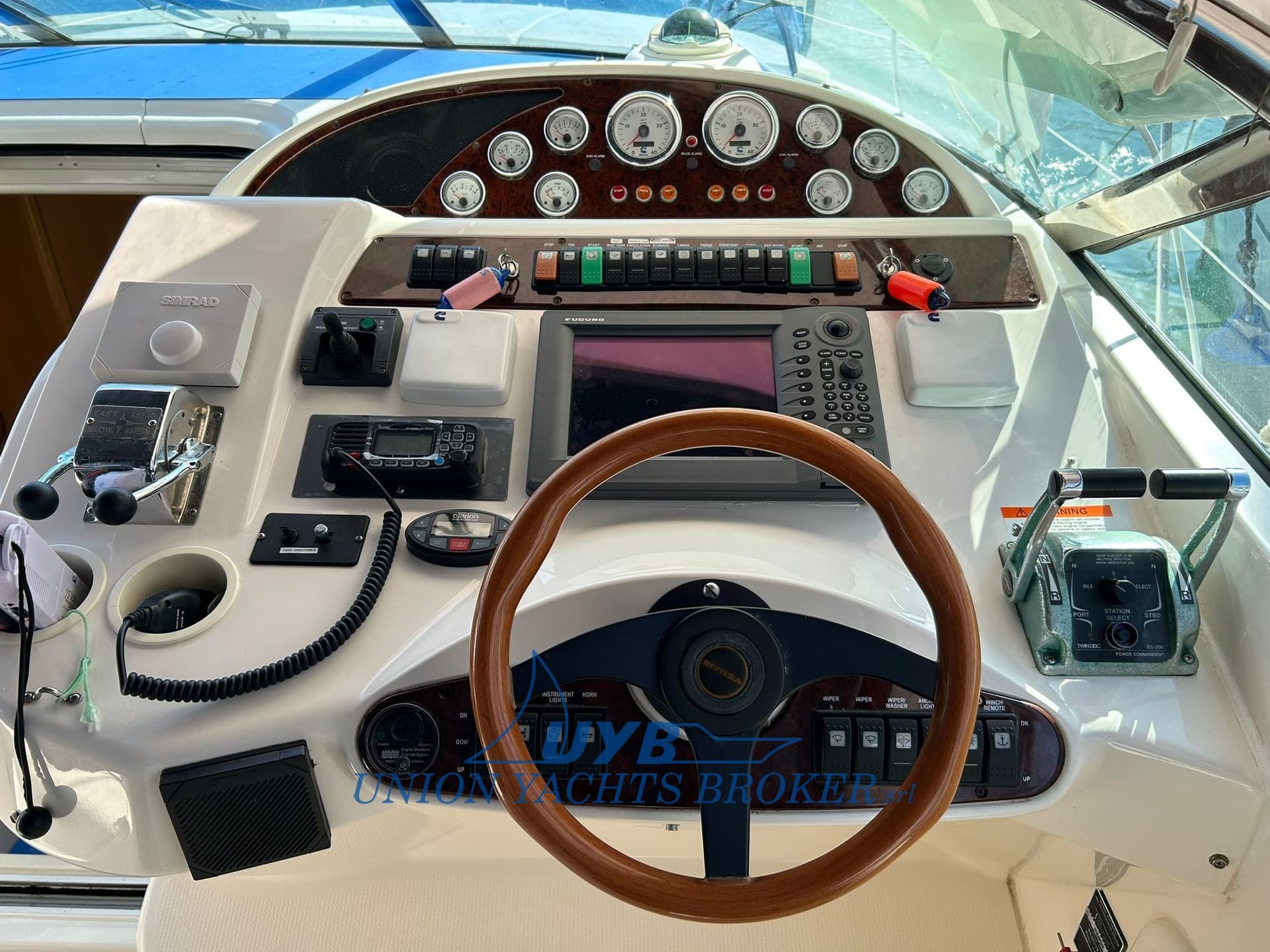 Riviera Marine 4000 Offshore usato - foto hero 9