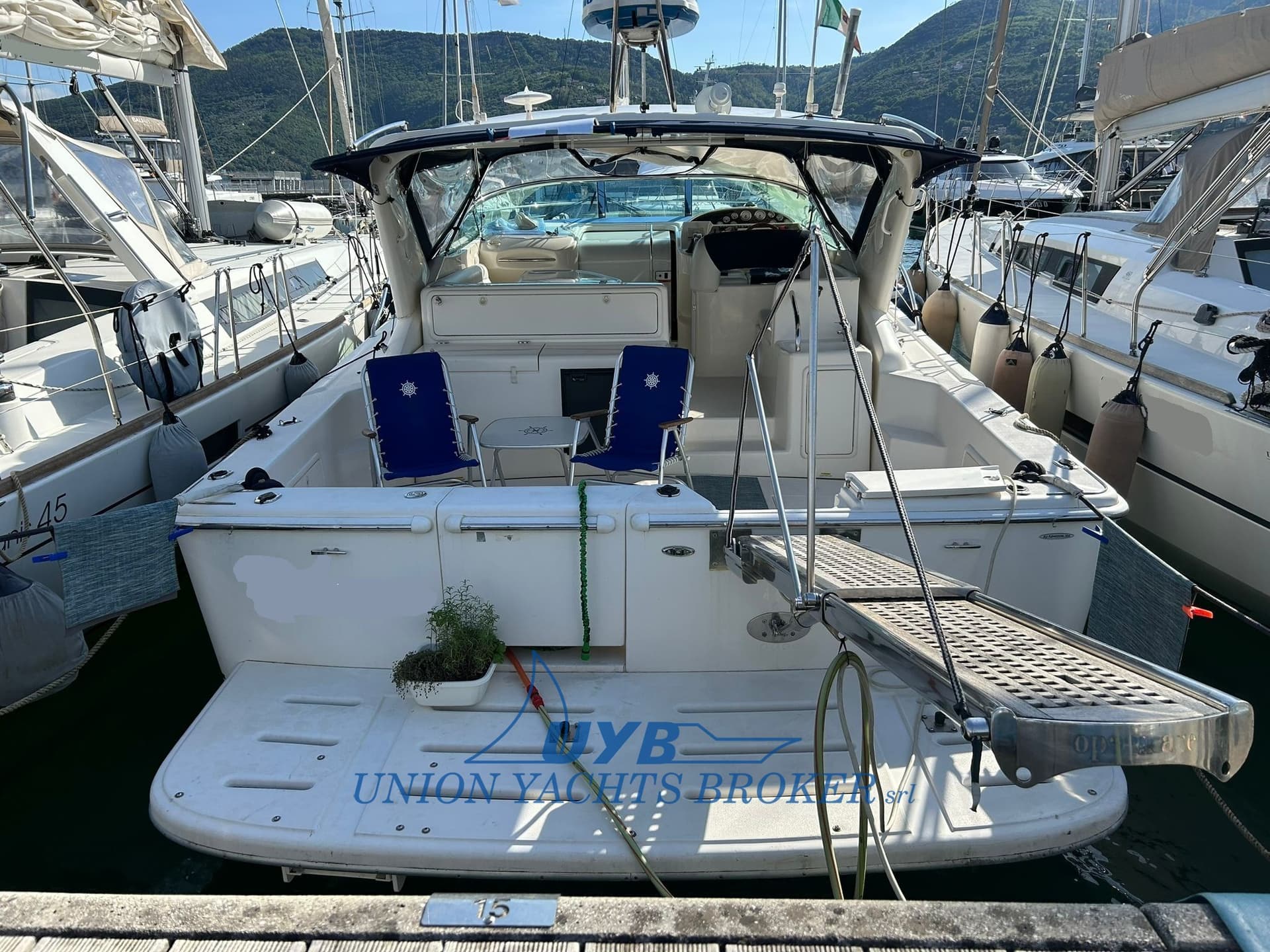 Riviera Marine 4000 Offshore - Interior View Riviera Marine 4000 Offshore - Interior View