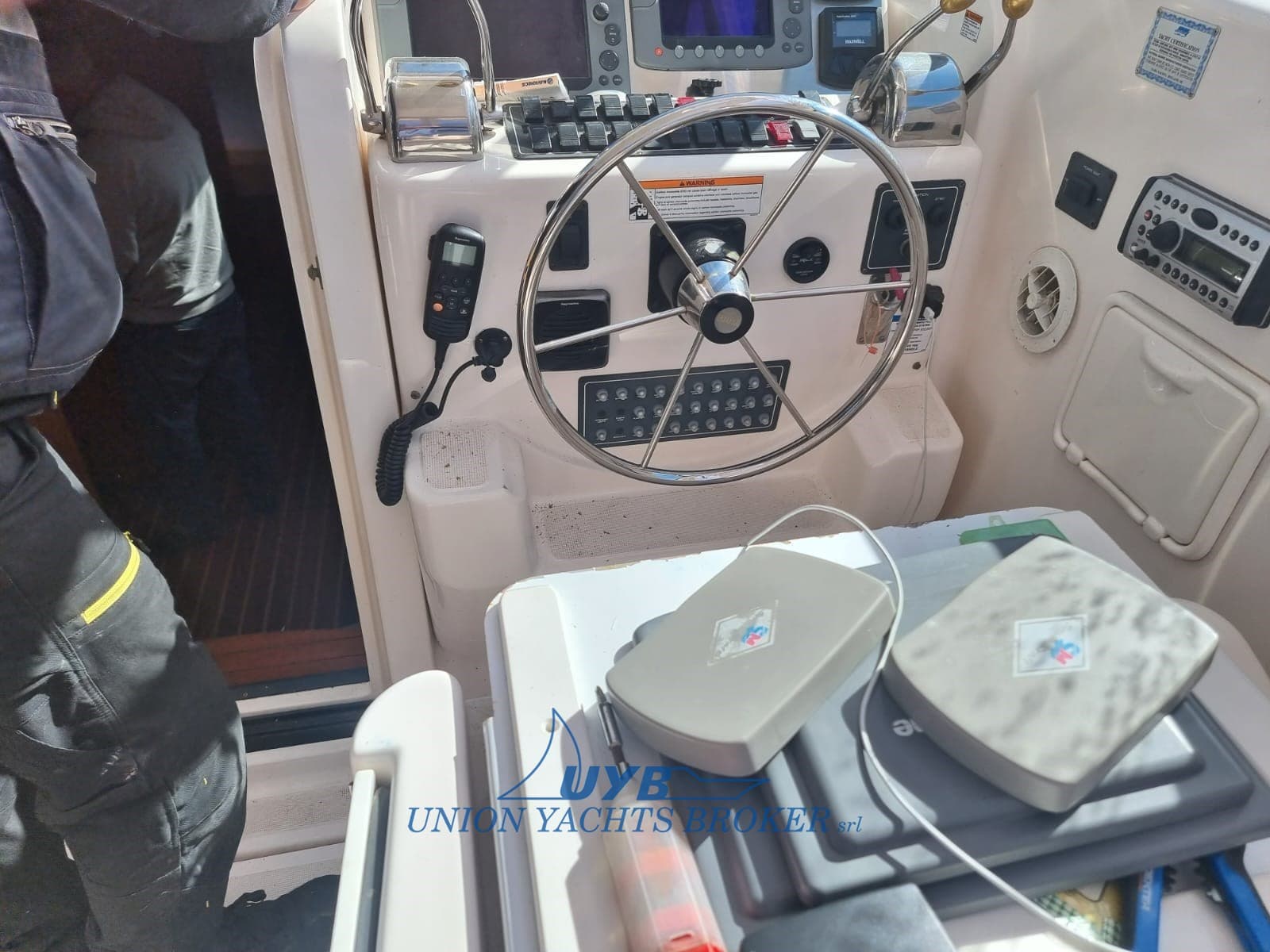 Tiara Yachts Tiara 3600 - Deck View Tiara Yachts Tiara 3600 - Deck View