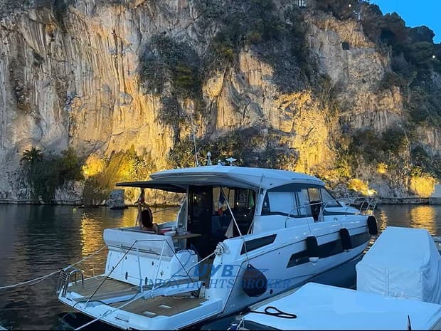 Jeanneau Nc 37 - Detail View 1 Jeanneau Nc 37 - Detail View 1