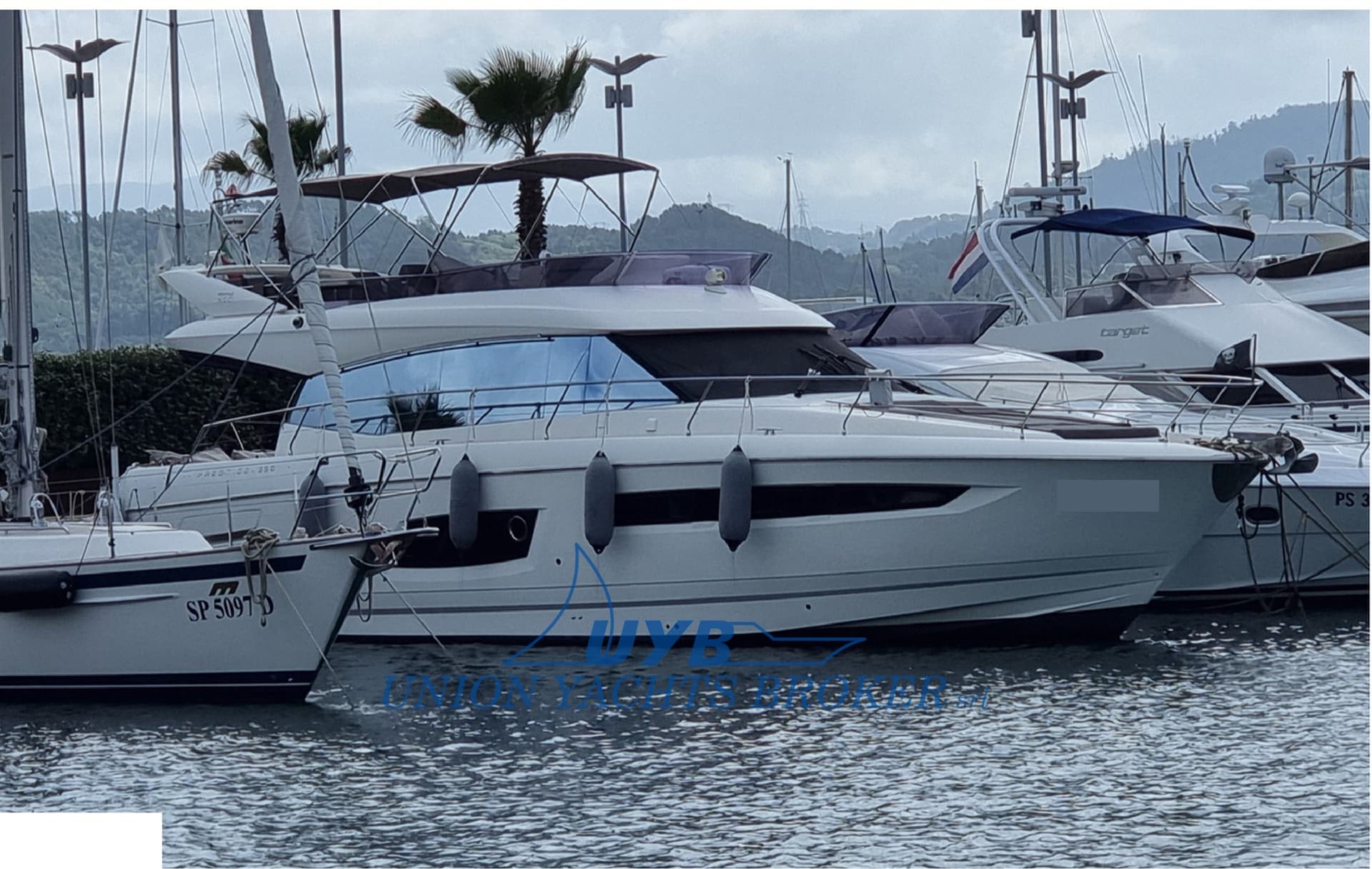 Prestige Prestige 550 - Detail View 1 Prestige Prestige 550 - Detail View 1