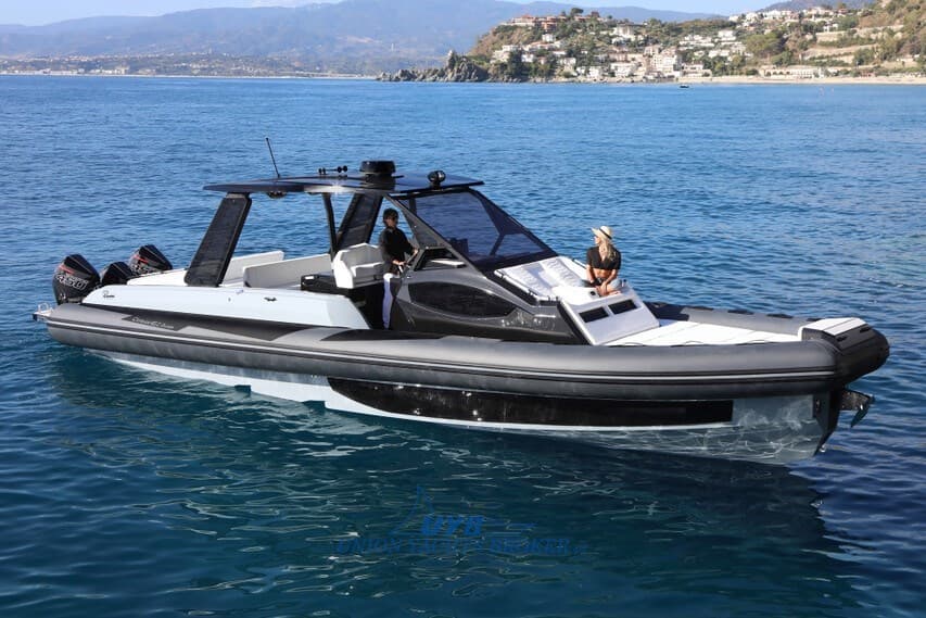 Ranieri International Cayman 45 Cruiser - Main View Ranieri International Cayman 45 Cruiser - Main View