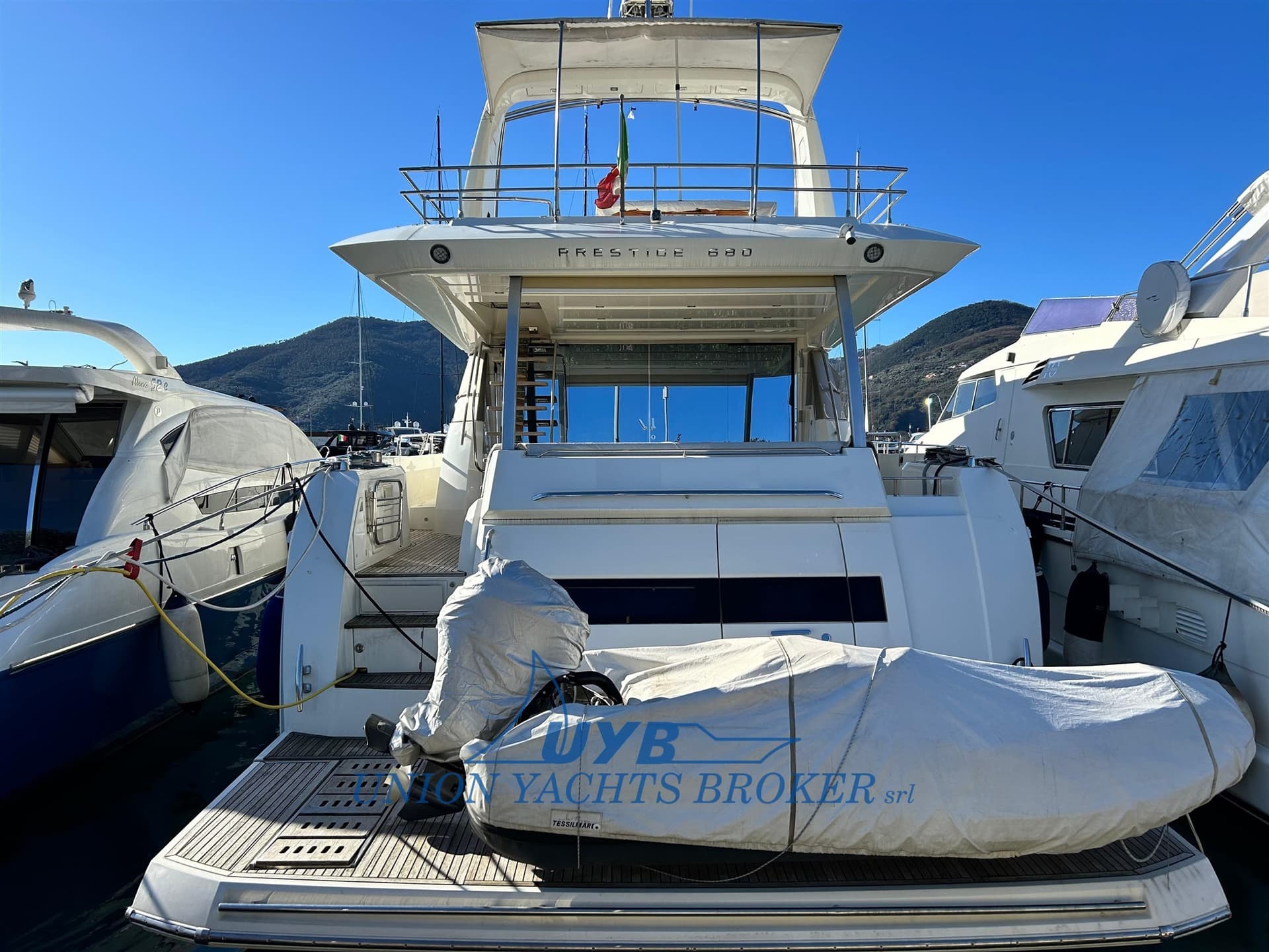 Prestige 680 Fly - Interior View Prestige 680 Fly - Interior View