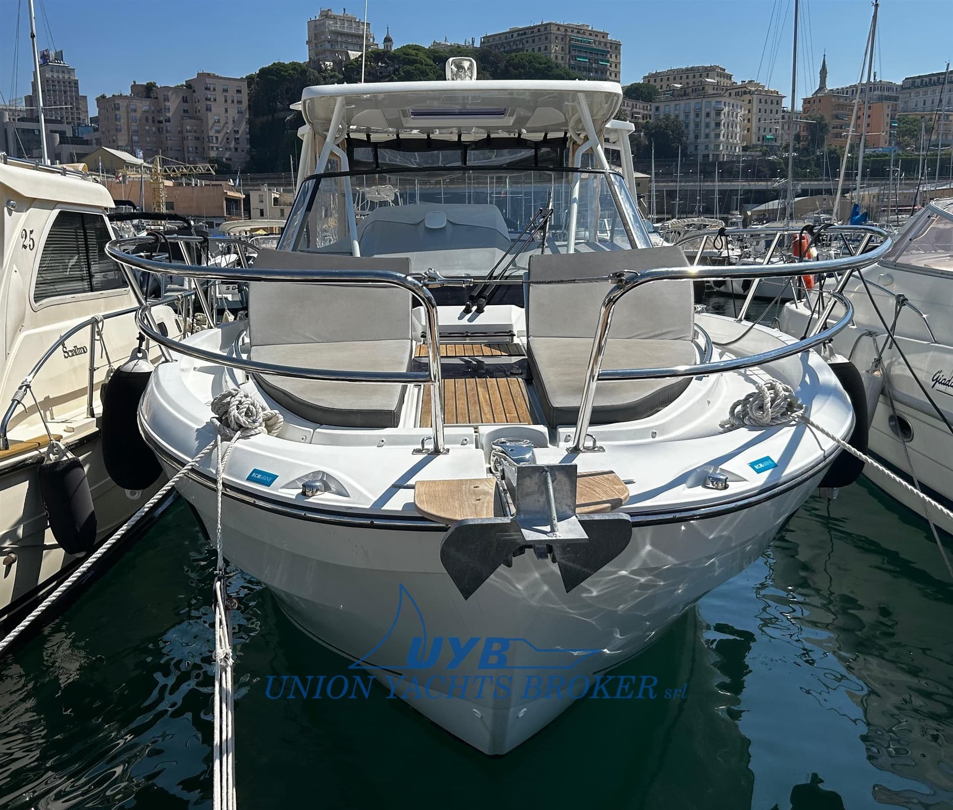 Jeanneau Cap Camarat 10.5 Wa - Interior View Jeanneau Cap Camarat 10.5 Wa - Interior View