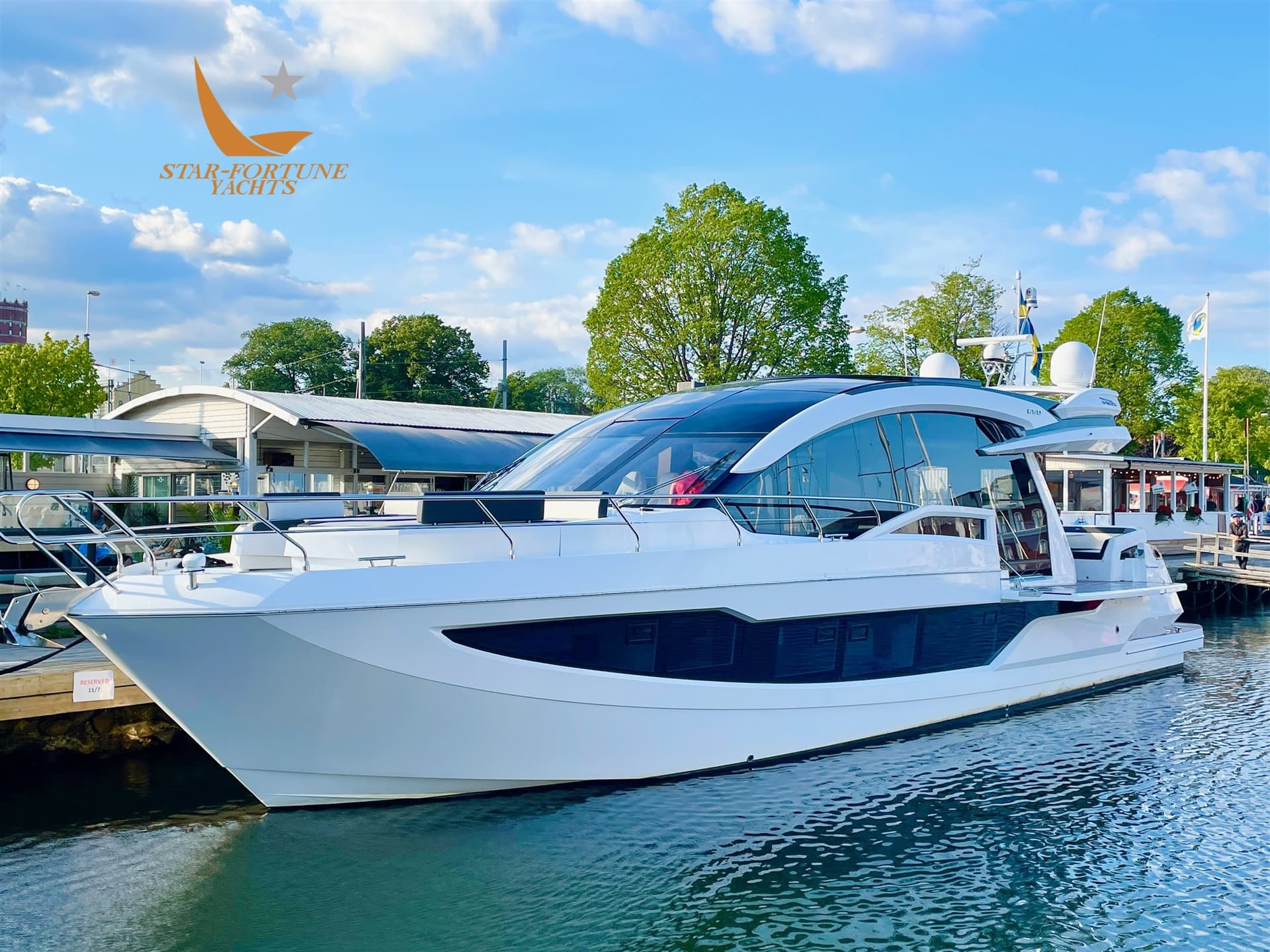 Galeon 650 - Deck View Galeon 650 - Deck View