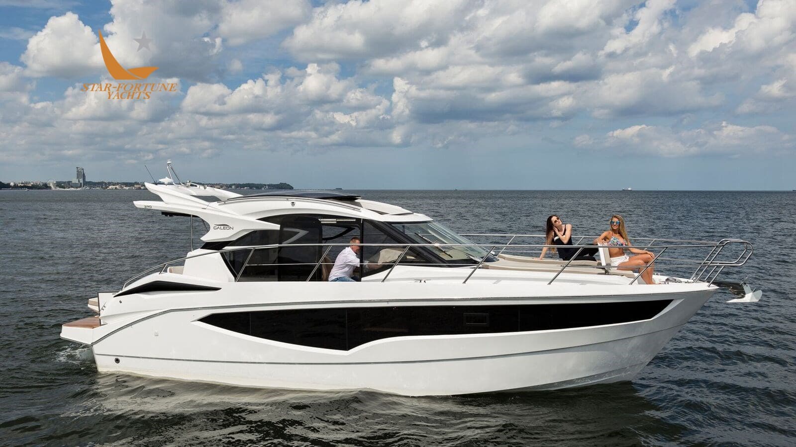Galeon 370 Htc - Main View Galeon 370 Htc - Main View