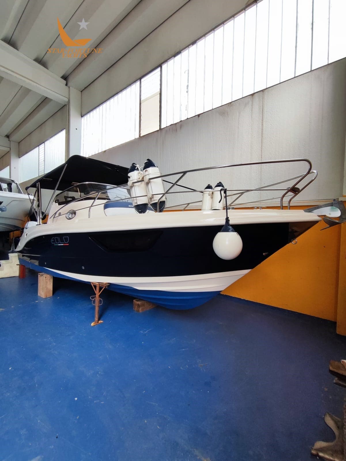 Eolo 830 Day - Detail View 1 Eolo 830 Day - Detail View 1