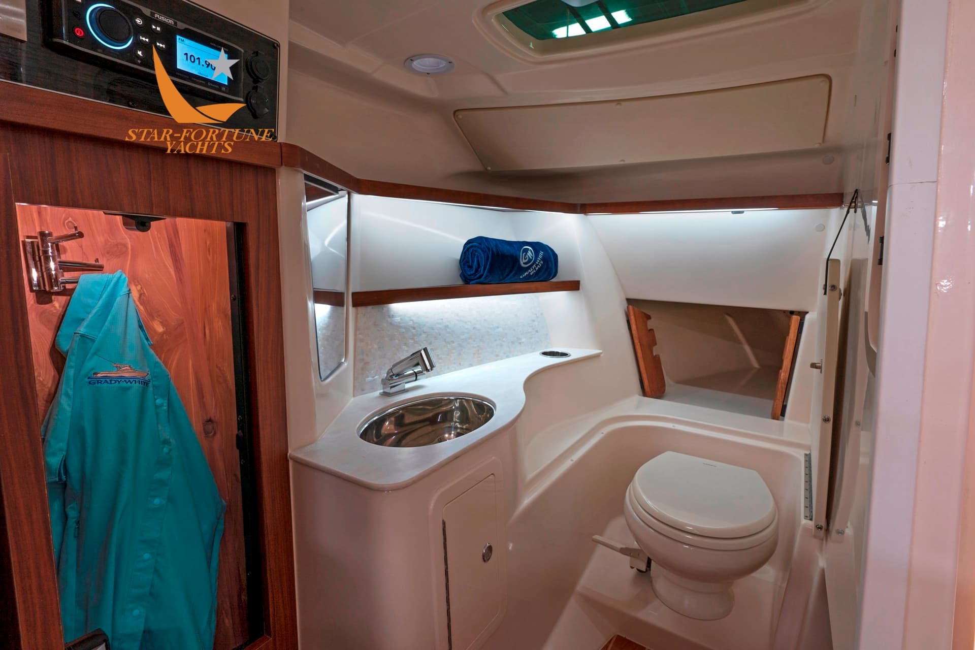 Grady White Boats 325 Freedom usato - foto hero 14