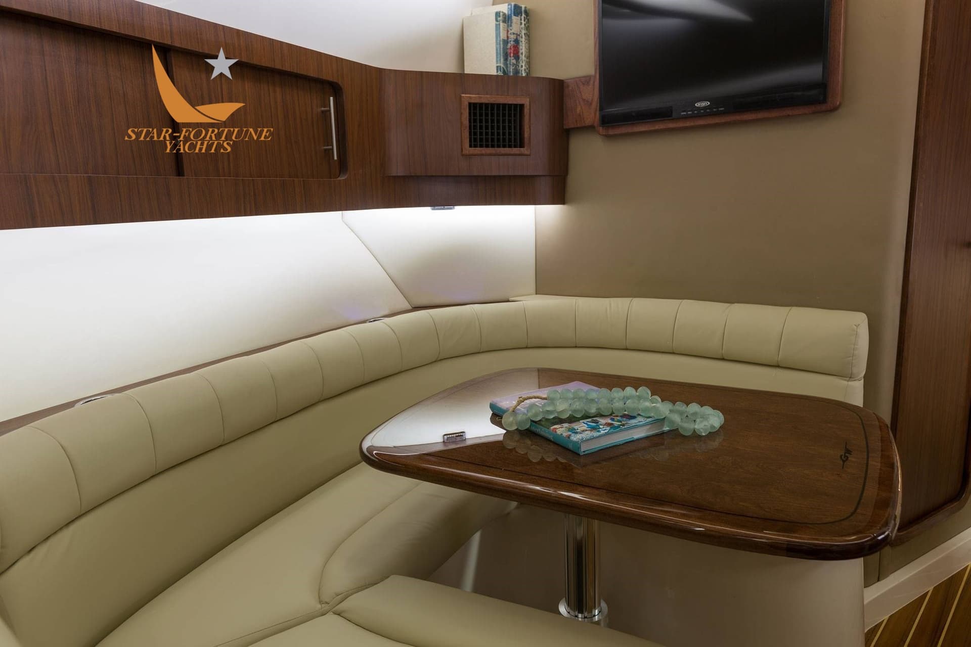 Grady White Boats 370 Express usato - foto hero 10
